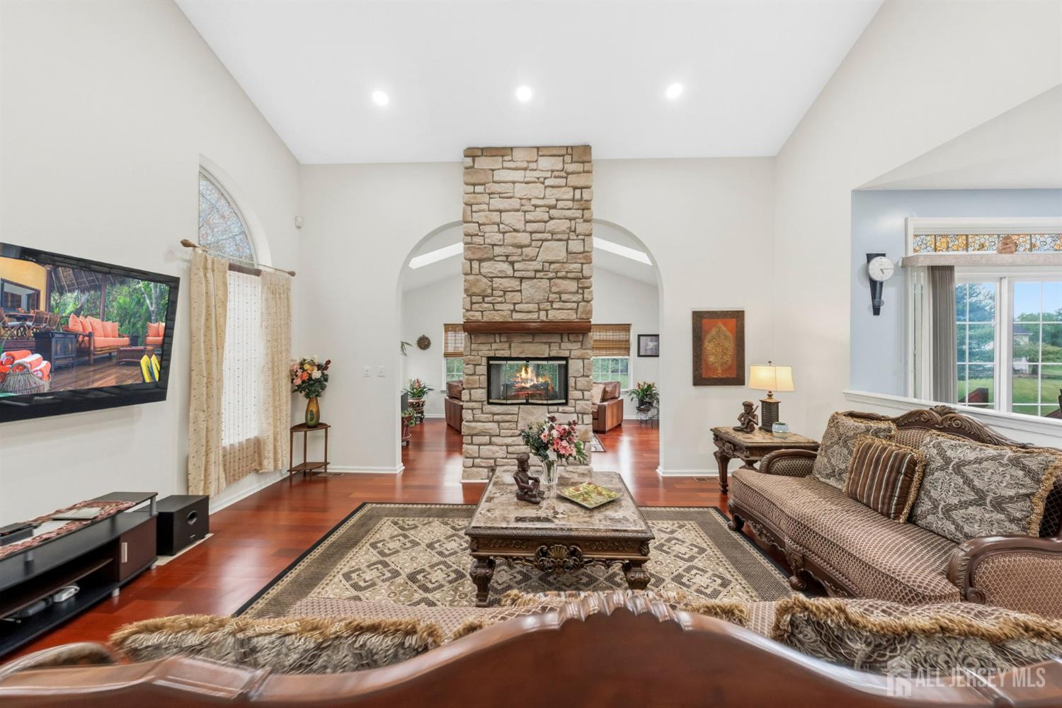 10 Julie Court, Franklin, NJ, 08873 image 19