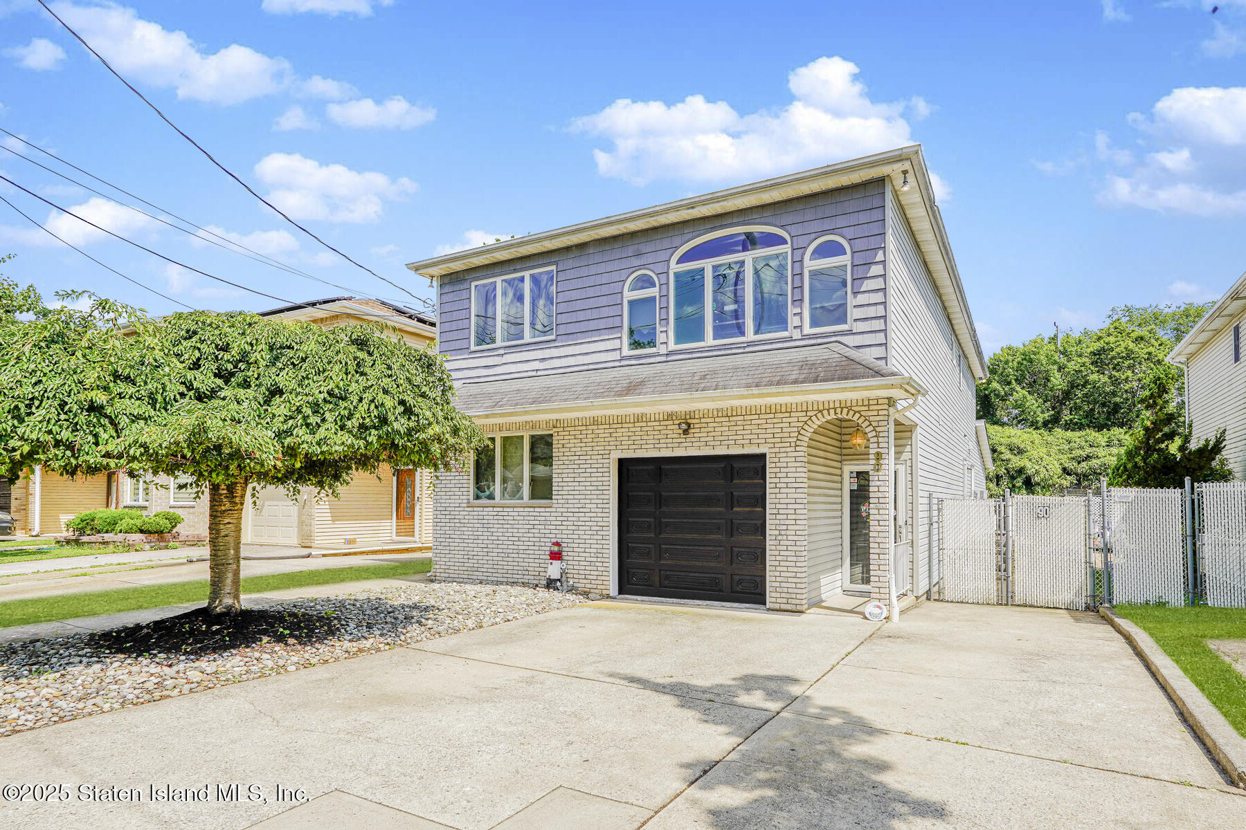 90 Hawley Avenue Image 1