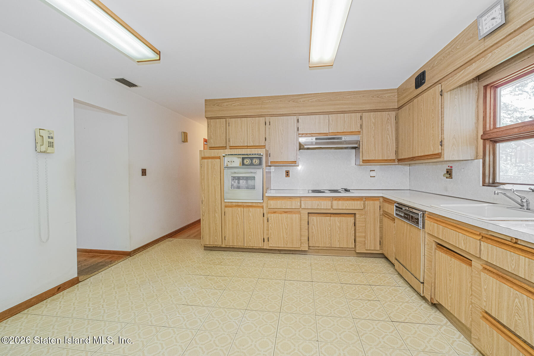 205 Perry Avenue, Staten Island, NY, 10314 image 11