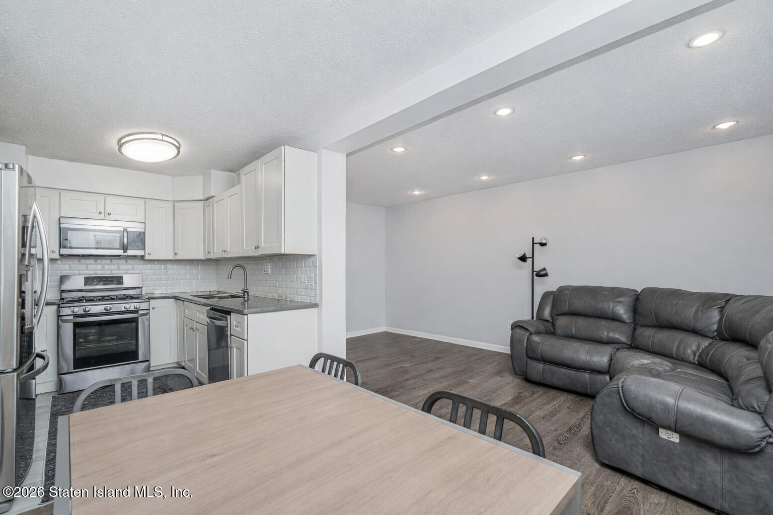 650 Ilyssa Way, Staten Island, NY, 10312 image 9