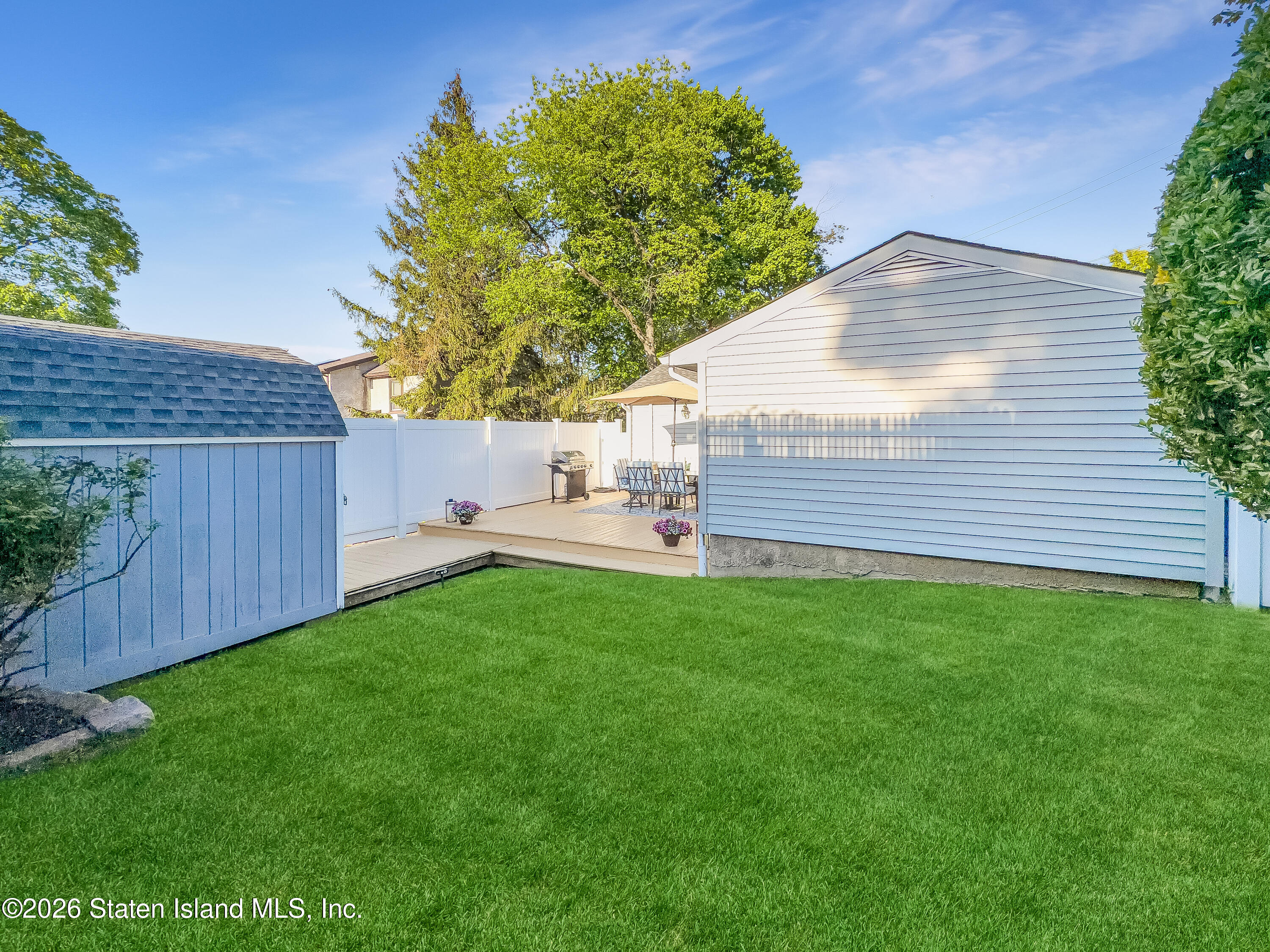 24 Duer Lane, Staten Island, NY, 10301 image 36