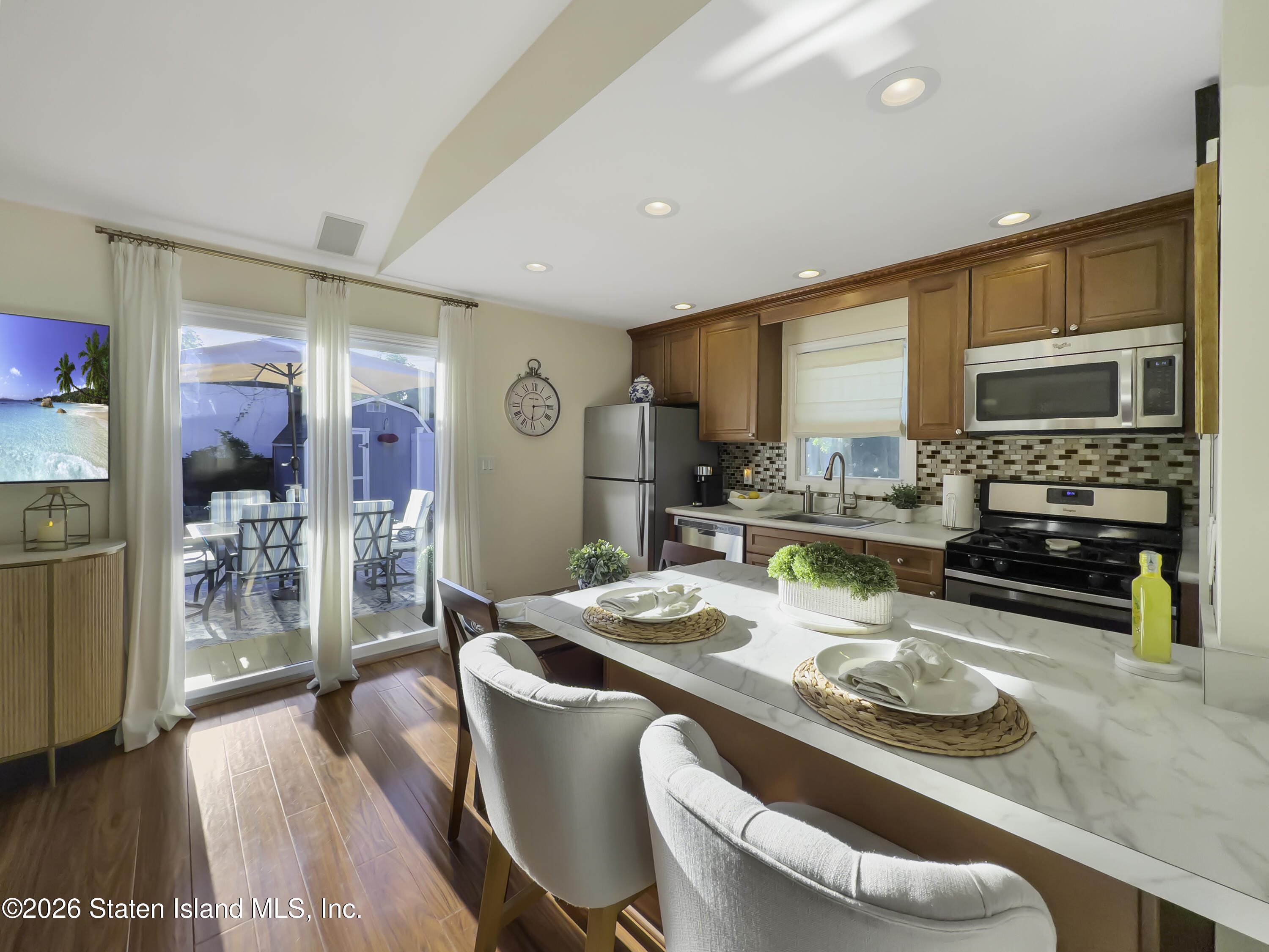 24 Duer Lane, Staten Island, NY, 10301 image 15