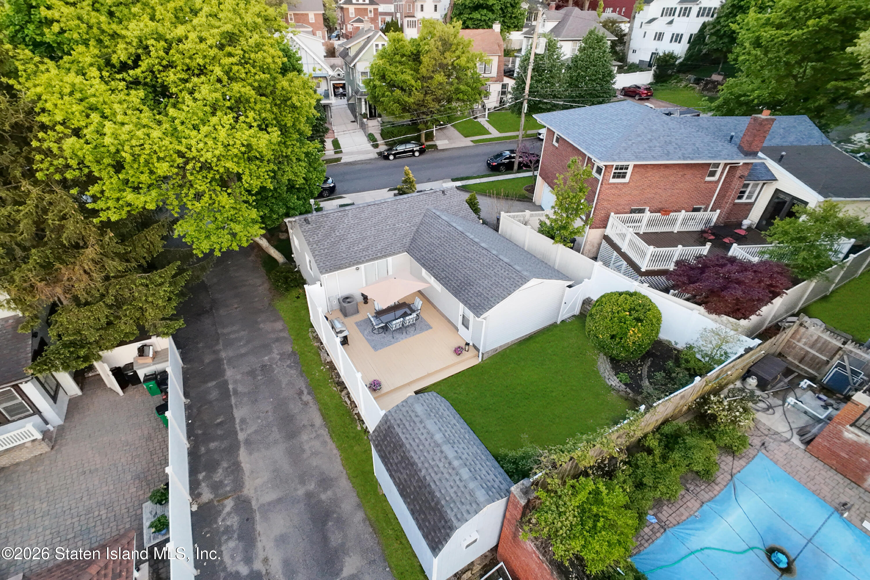 24 Duer Lane, Staten Island, NY, 10301 image 37