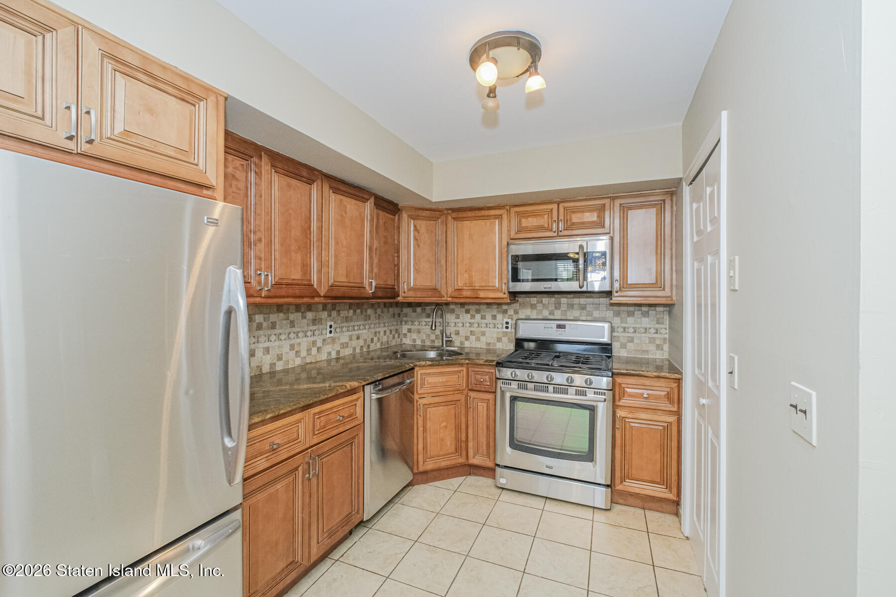 68 Gardenia Lane, Staten Island, NY, 10314 image 10