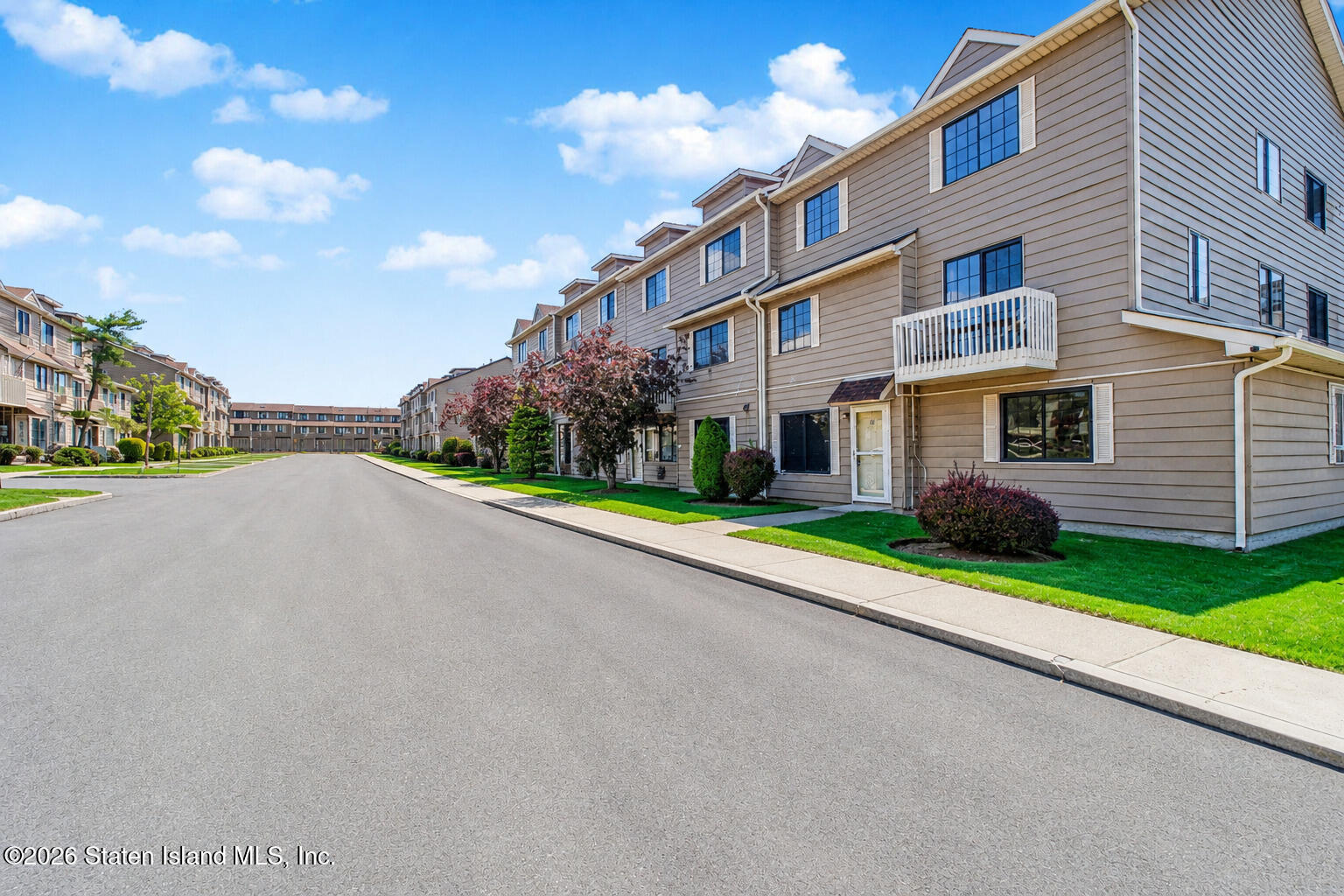 68 Gardenia Lane, Staten Island, NY, 10314 image 22