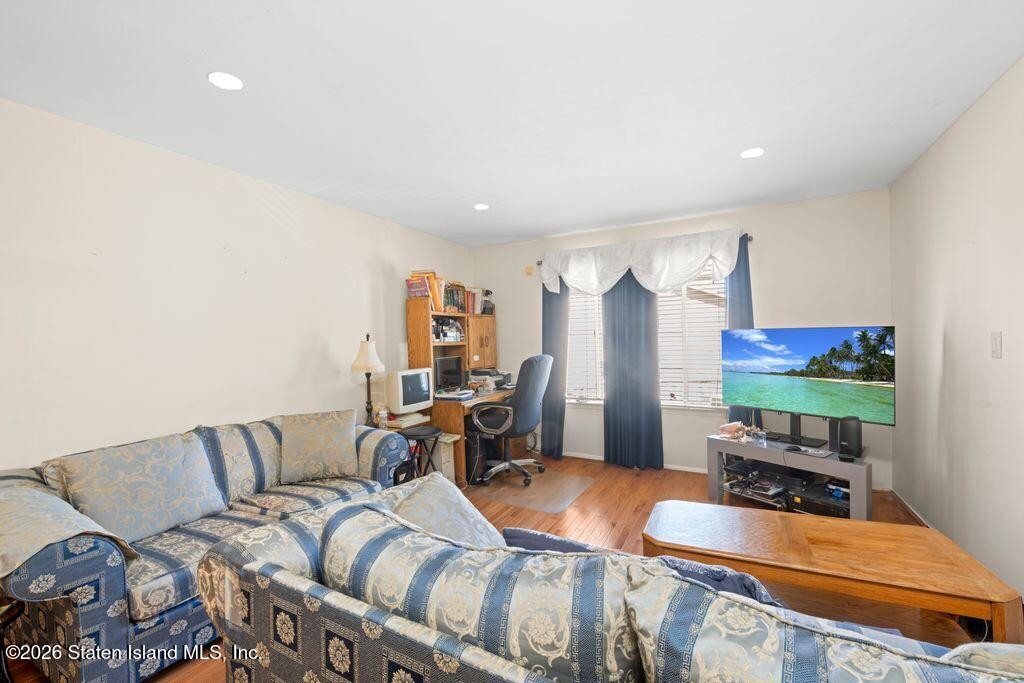 84 Long Pond Lane, Staten Island, NY, 10304 image 14