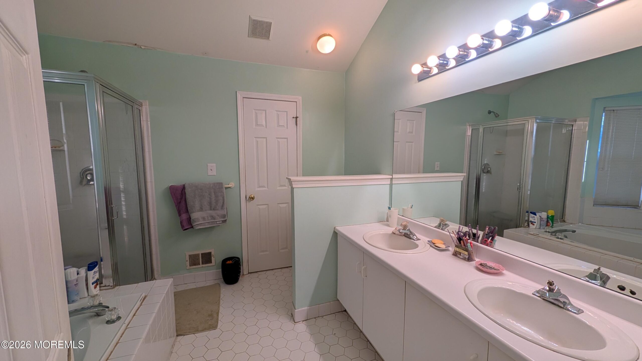 10 Beacon Court, Holmdel, NJ, 07733 image 23