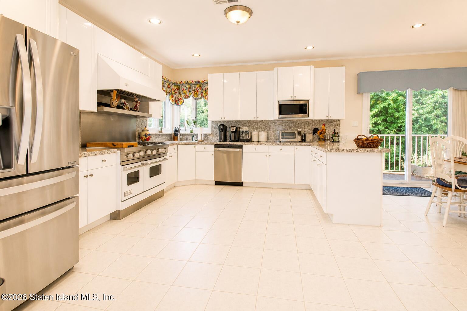 58 Michael Loop, Staten Island, NY, 10301 image 16
