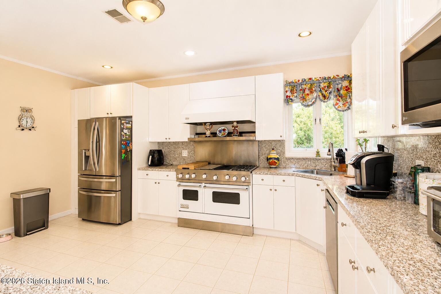 58 Michael Loop, Staten Island, NY, 10301 image 18