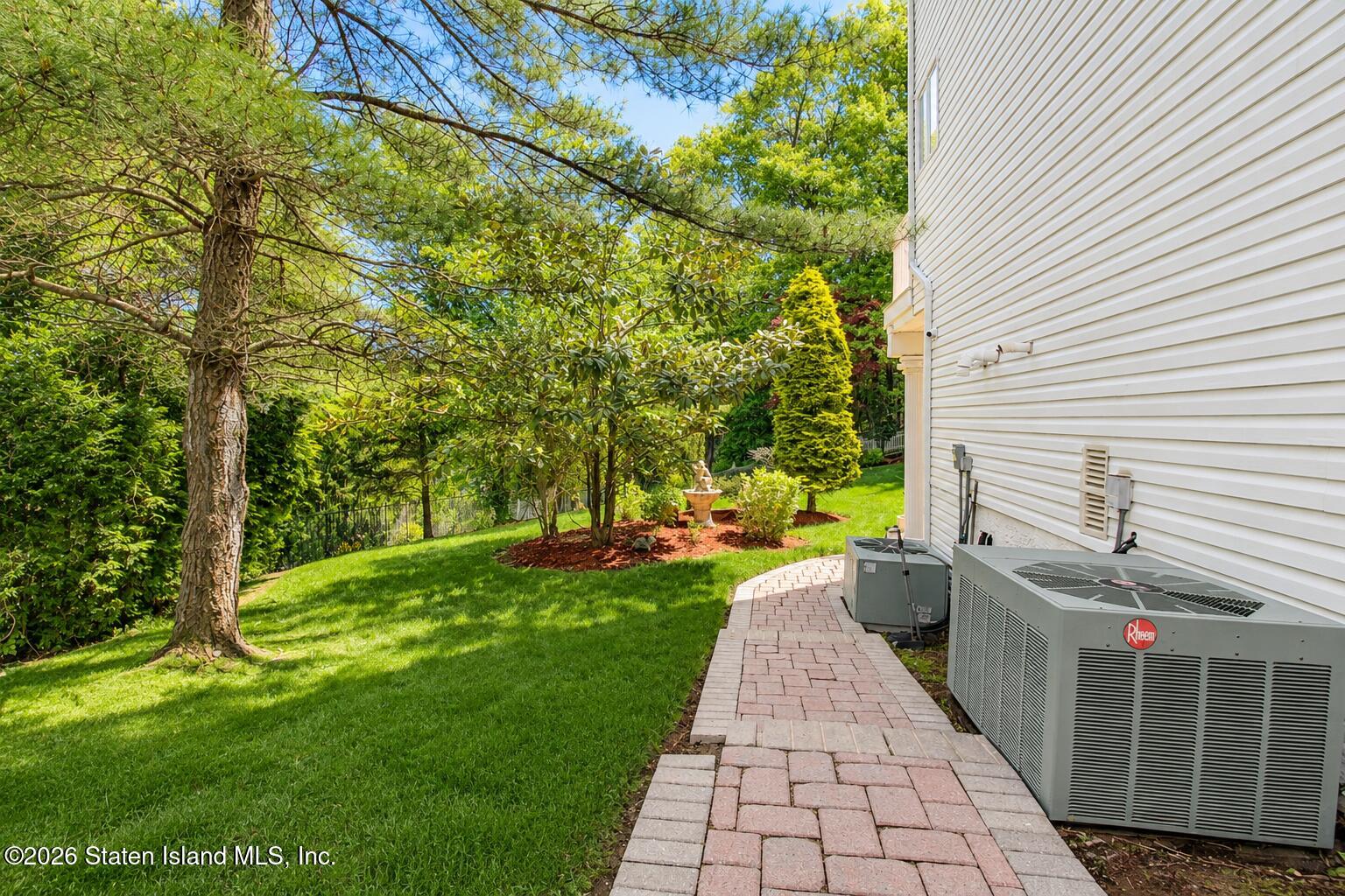 58 Michael Loop, Staten Island, NY, 10301 image 41
