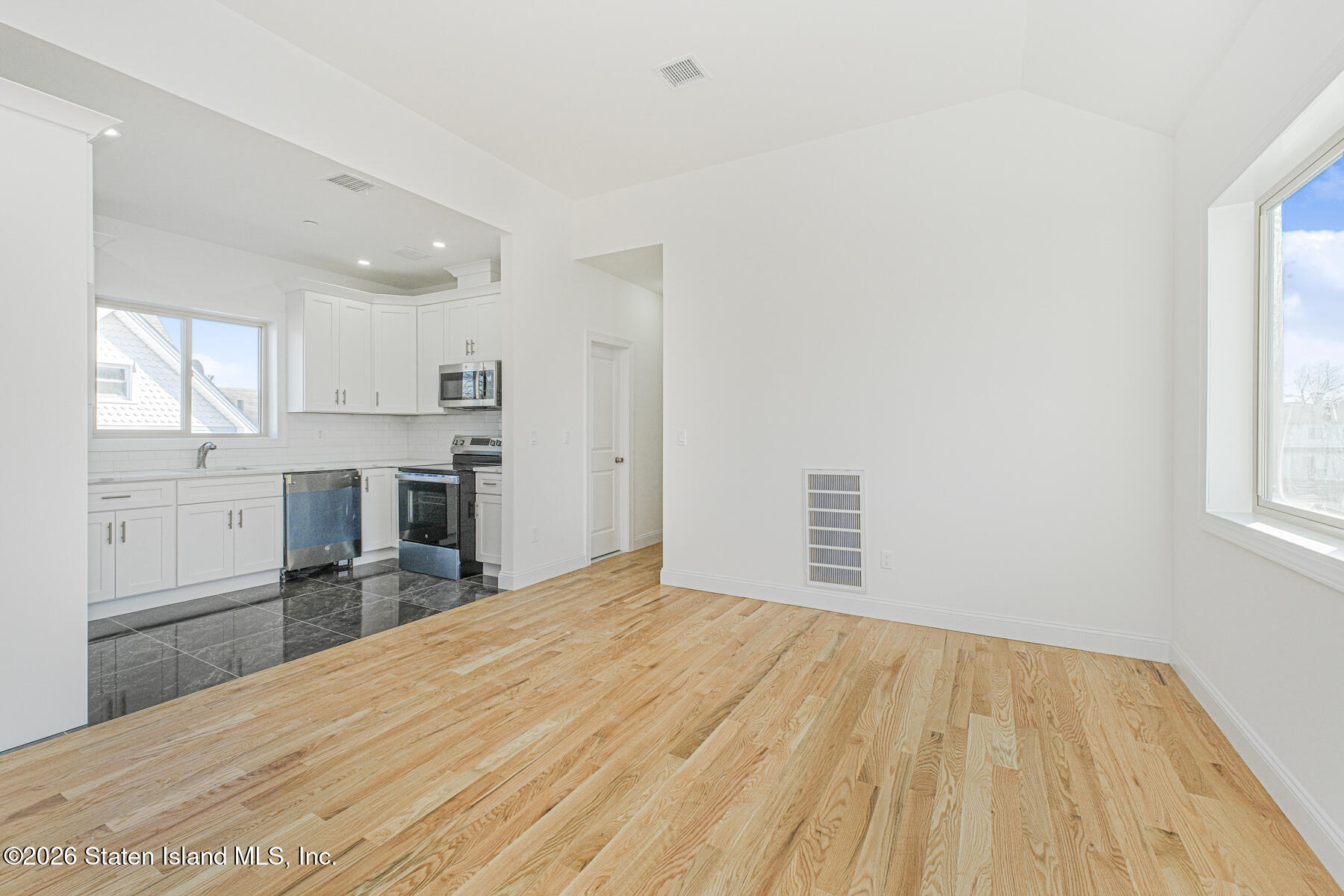 16 Church Avenue, Staten Island, NY, 10314 image 6