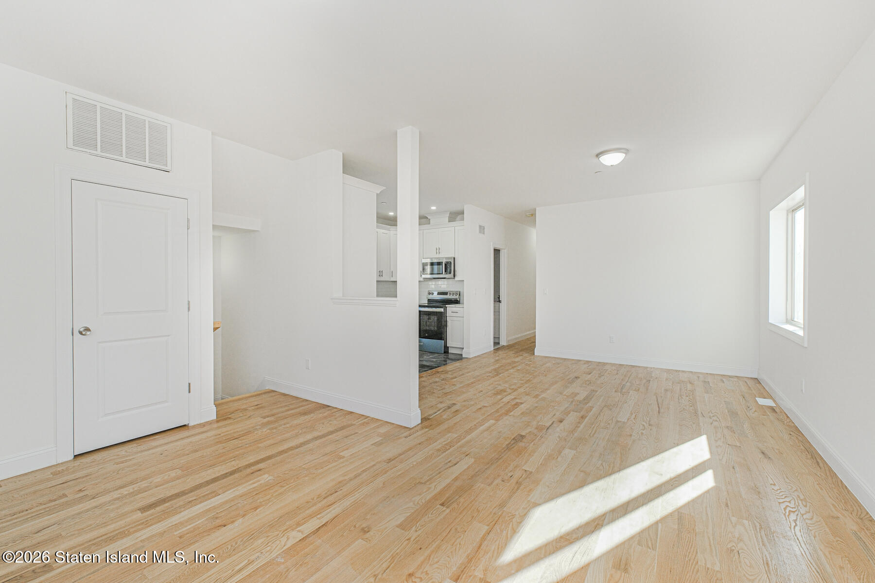 16 Church Avenue, Staten Island, NY, 10314 image 25