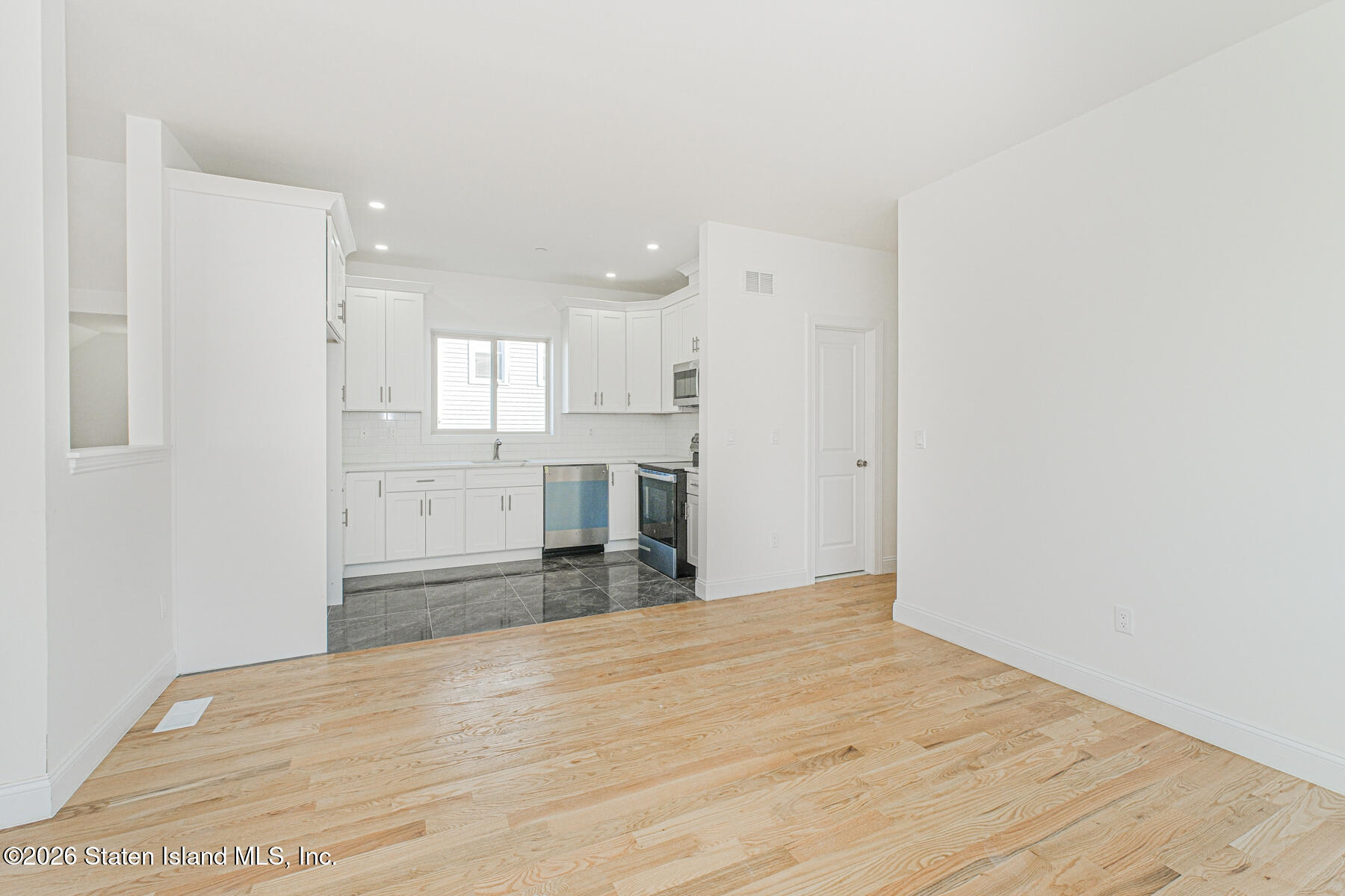 16 Church Avenue, Staten Island, NY, 10314 image 27