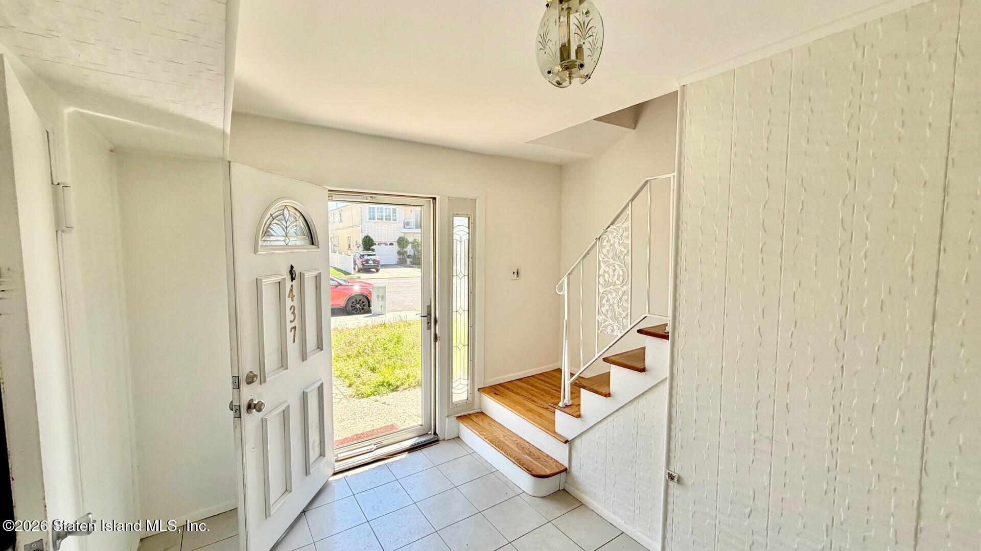 437 Katan Avenue Image 4