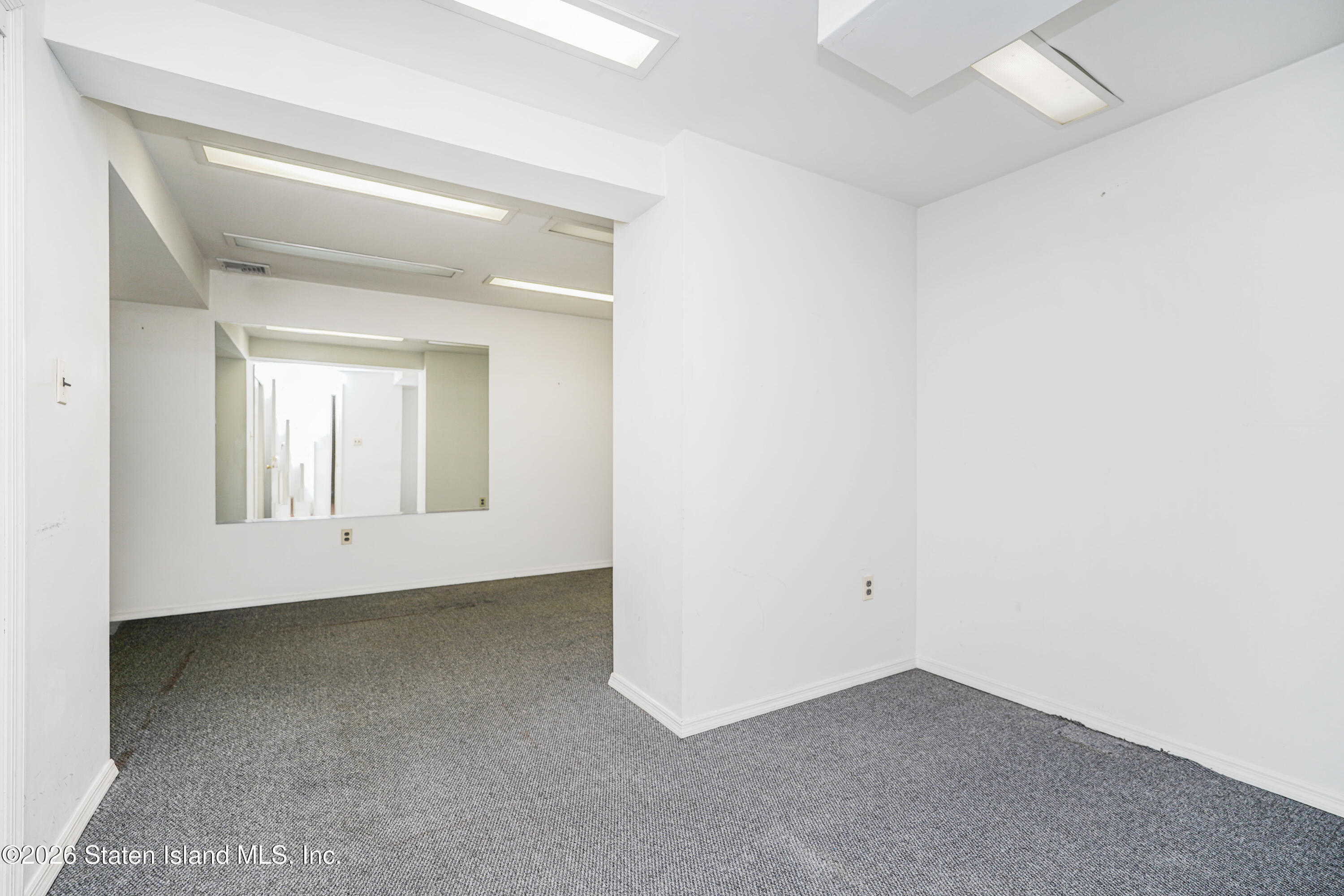 215 Coverly Avenue, Staten Island, NY, 10301 image 32