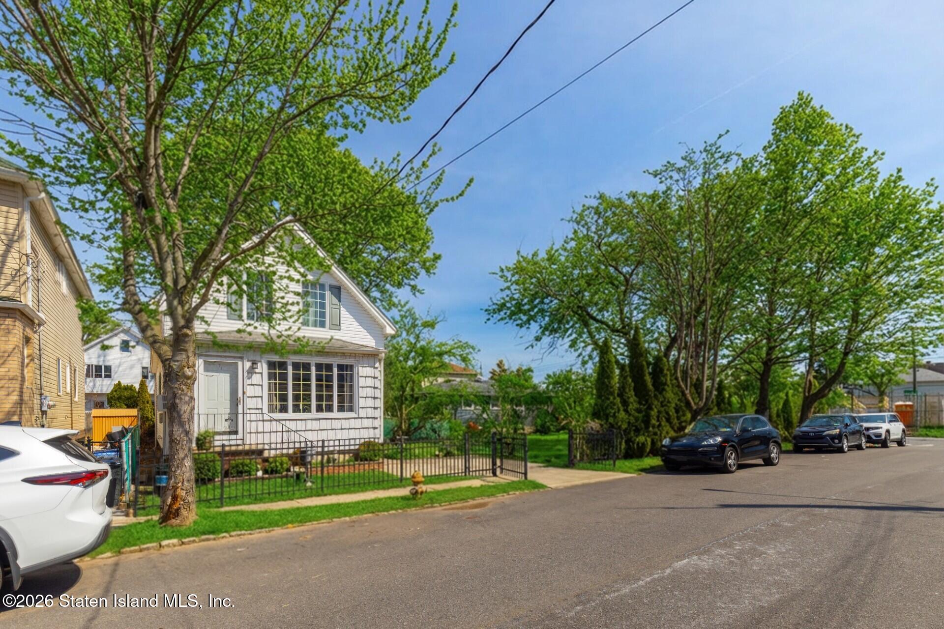 71 Adams Avenue Image 2