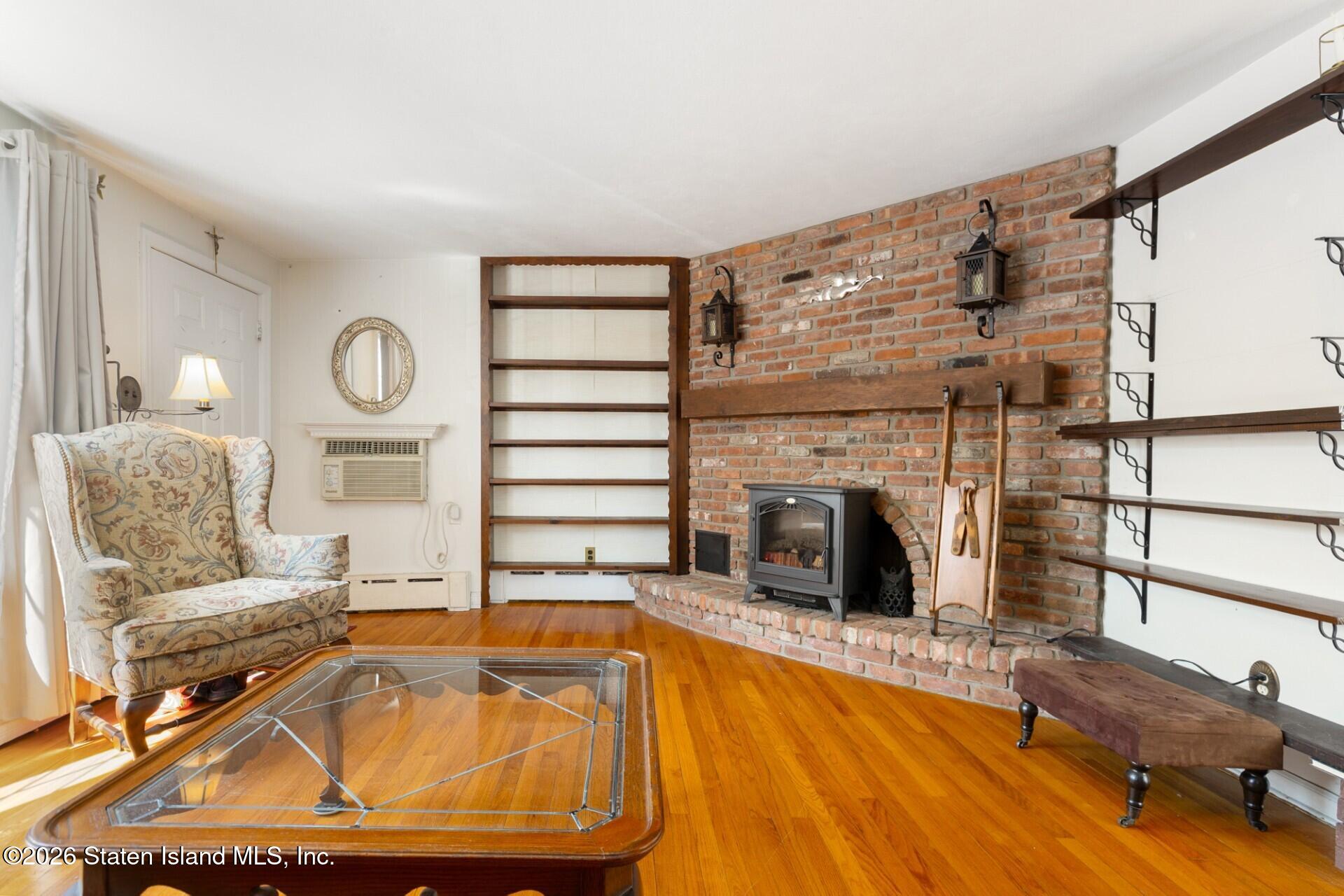 71 Adams Avenue Image 3