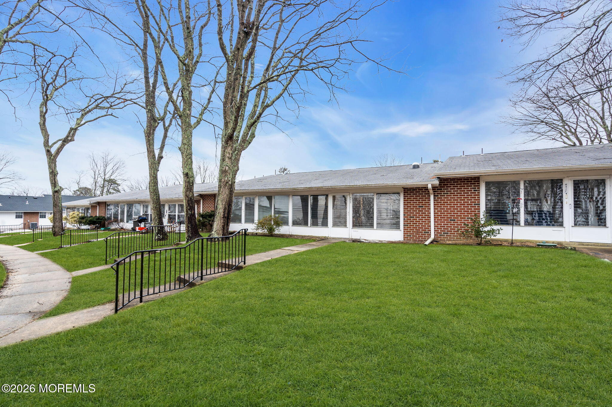 842E Inverness Court E Image 5