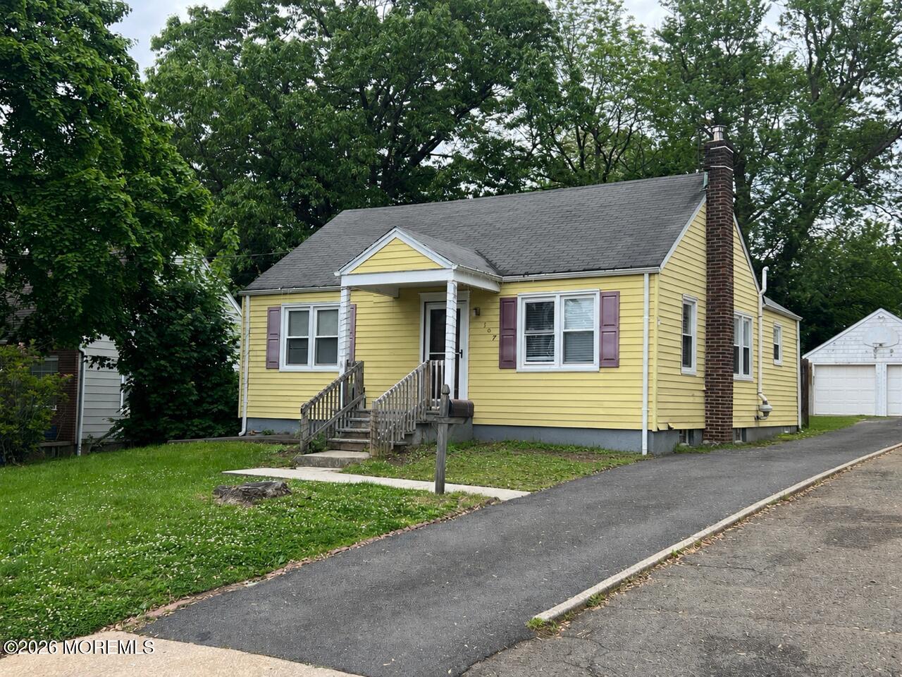 107 Clinton Place Image 1