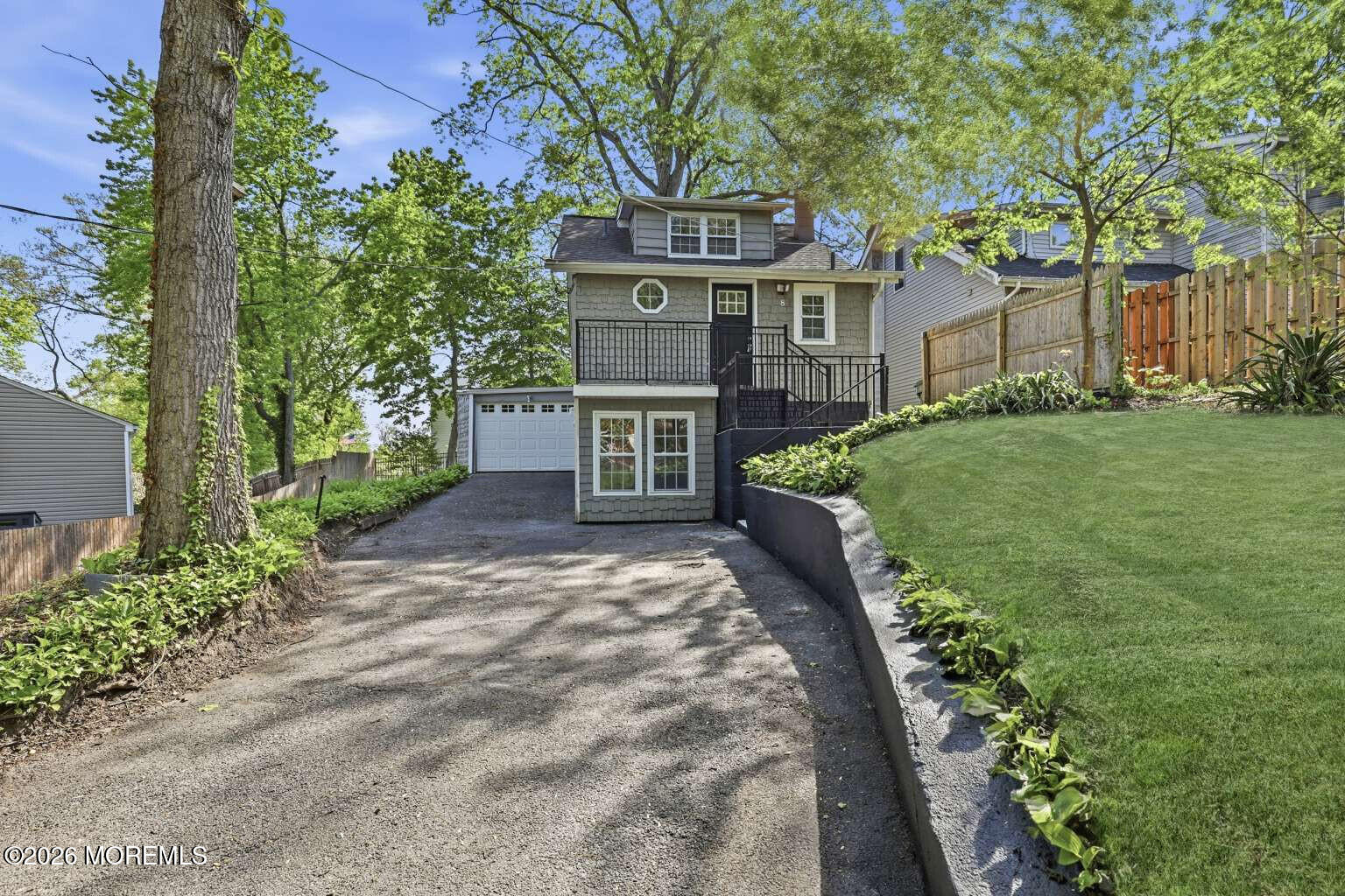 8 Summit Road Image 2