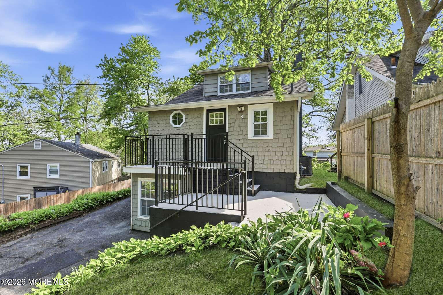 8 Summit Road Image 3