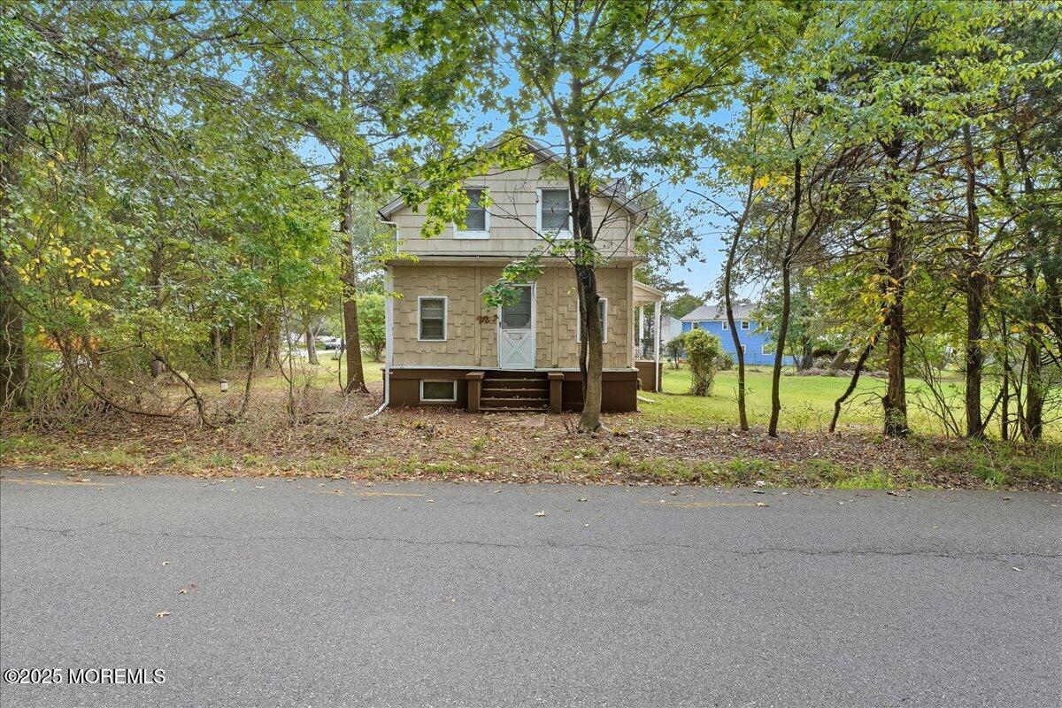 225 Irvington Avenue Image 1