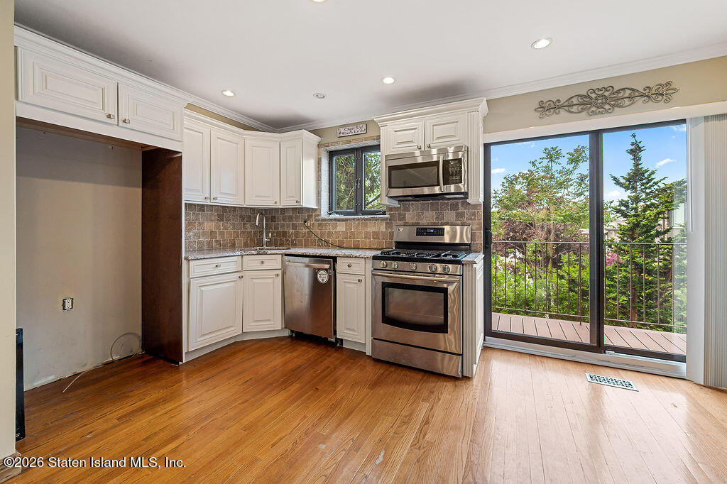 340 Hillbrook Drive, Staten Island, NY, 10305 image 12