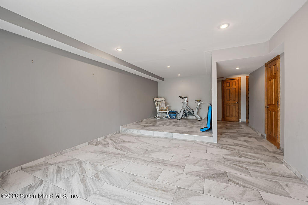 340 Hillbrook Drive, Staten Island, NY, 10305 image 21