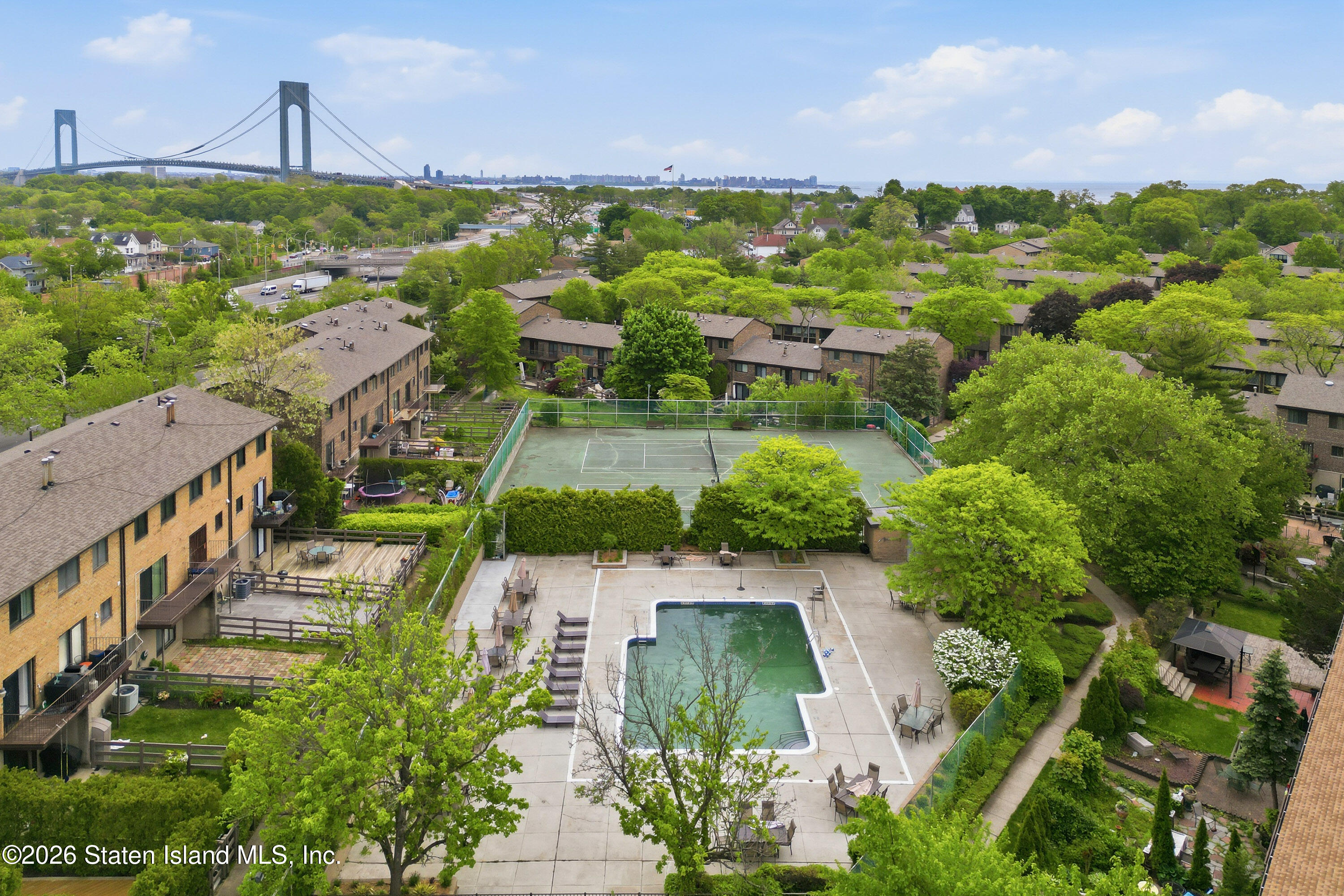 342 Hillbrook Drive, Staten Island, NY, 10305 image 24