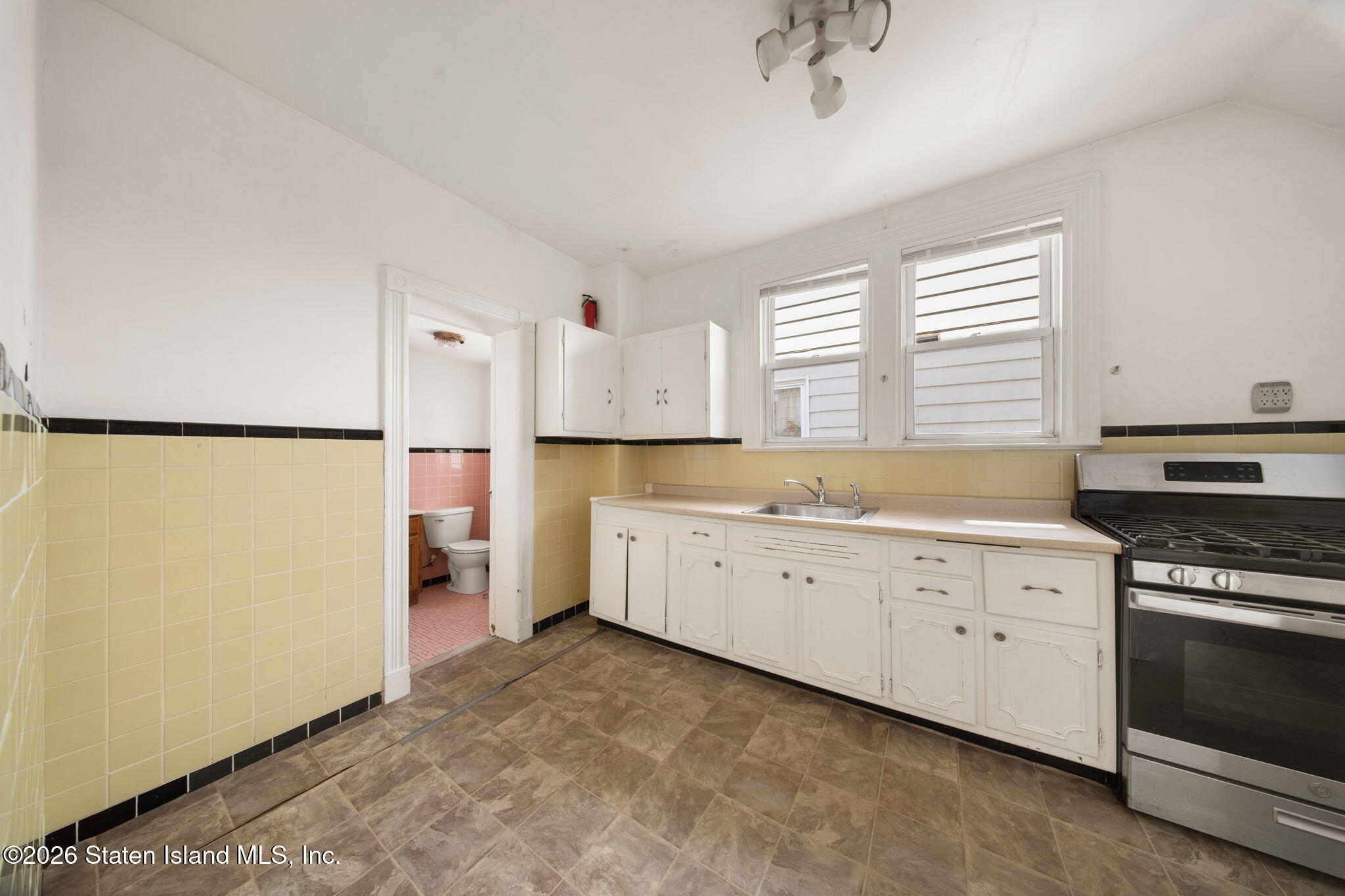 51 Lynhurst Avenue, Staten Island, NY, 10305 image 8