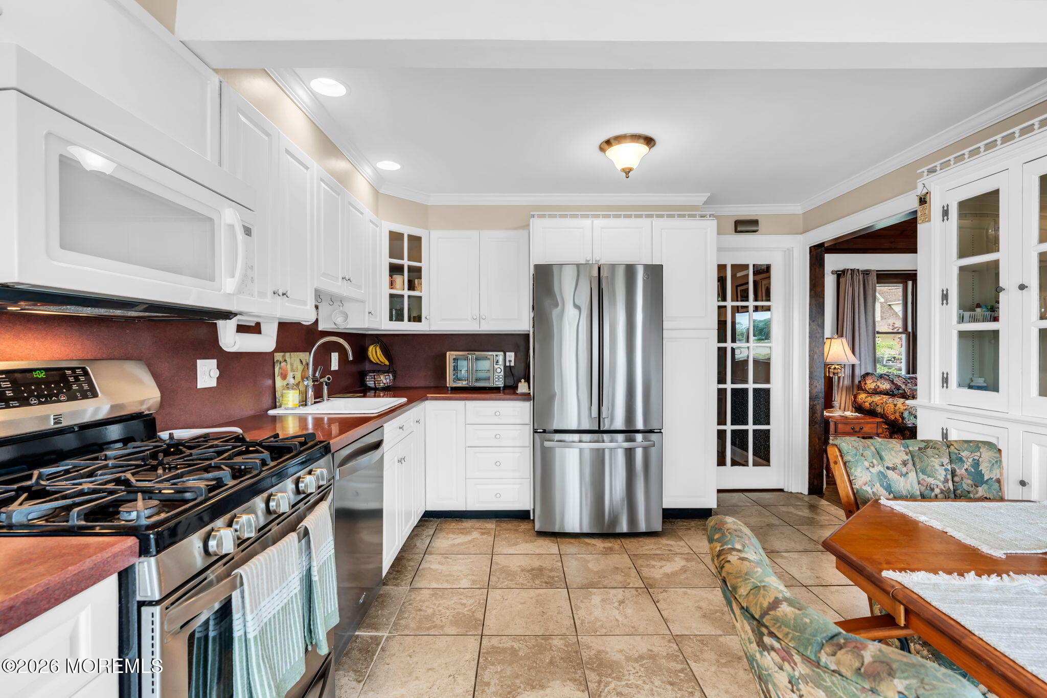 120 May Place Image 3