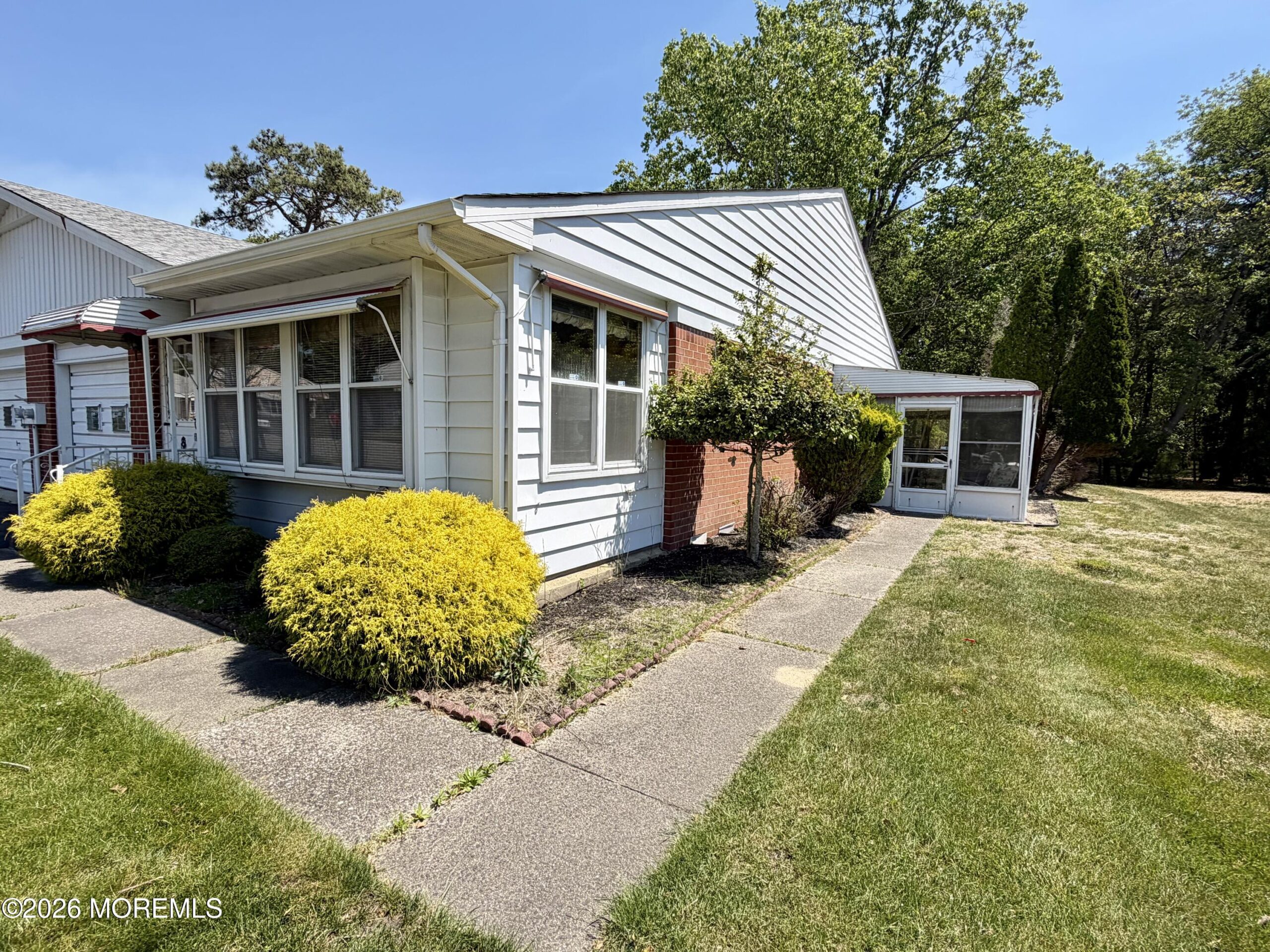 16 Franklin Lane b Image 2