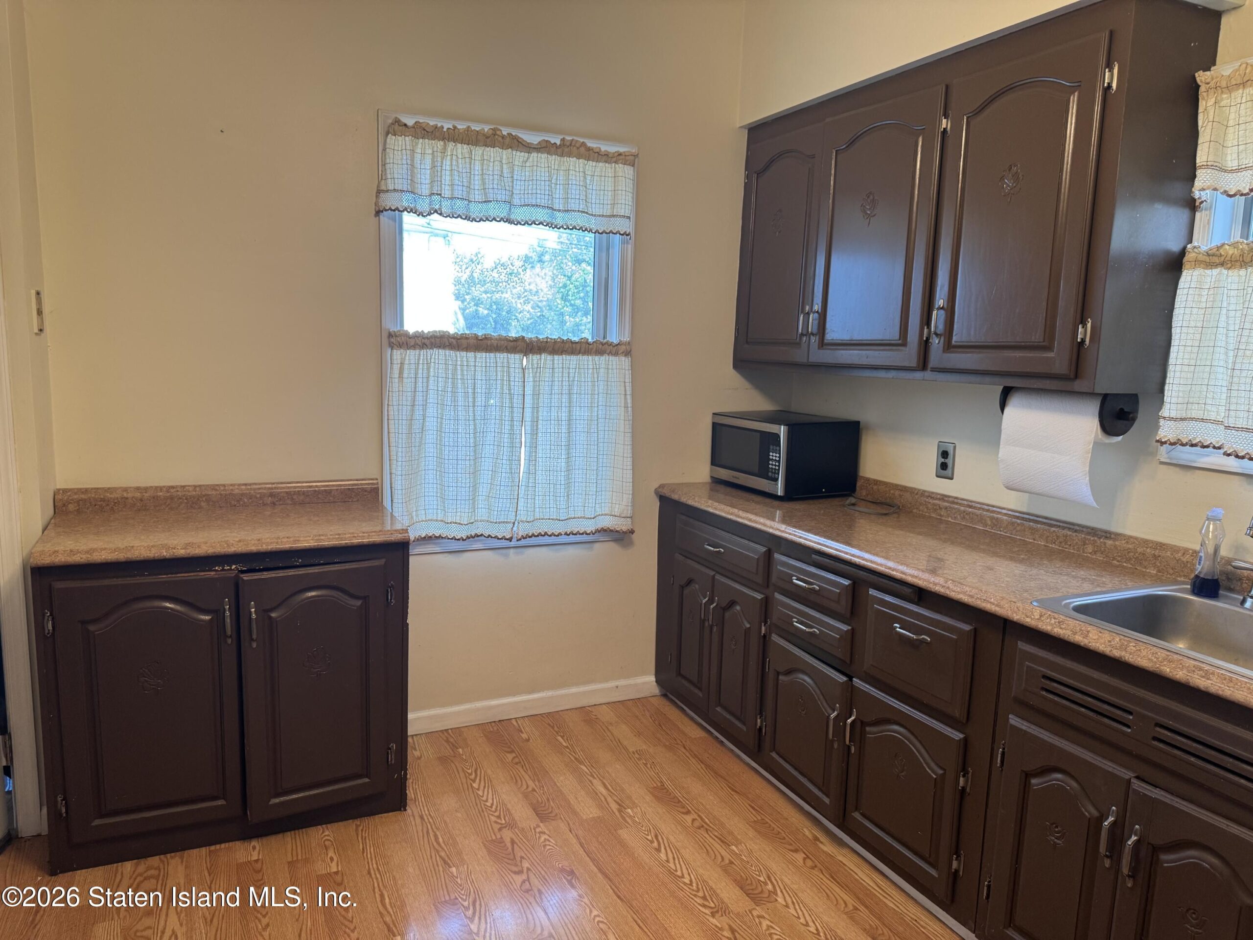 7138 Amboy Road Image 5