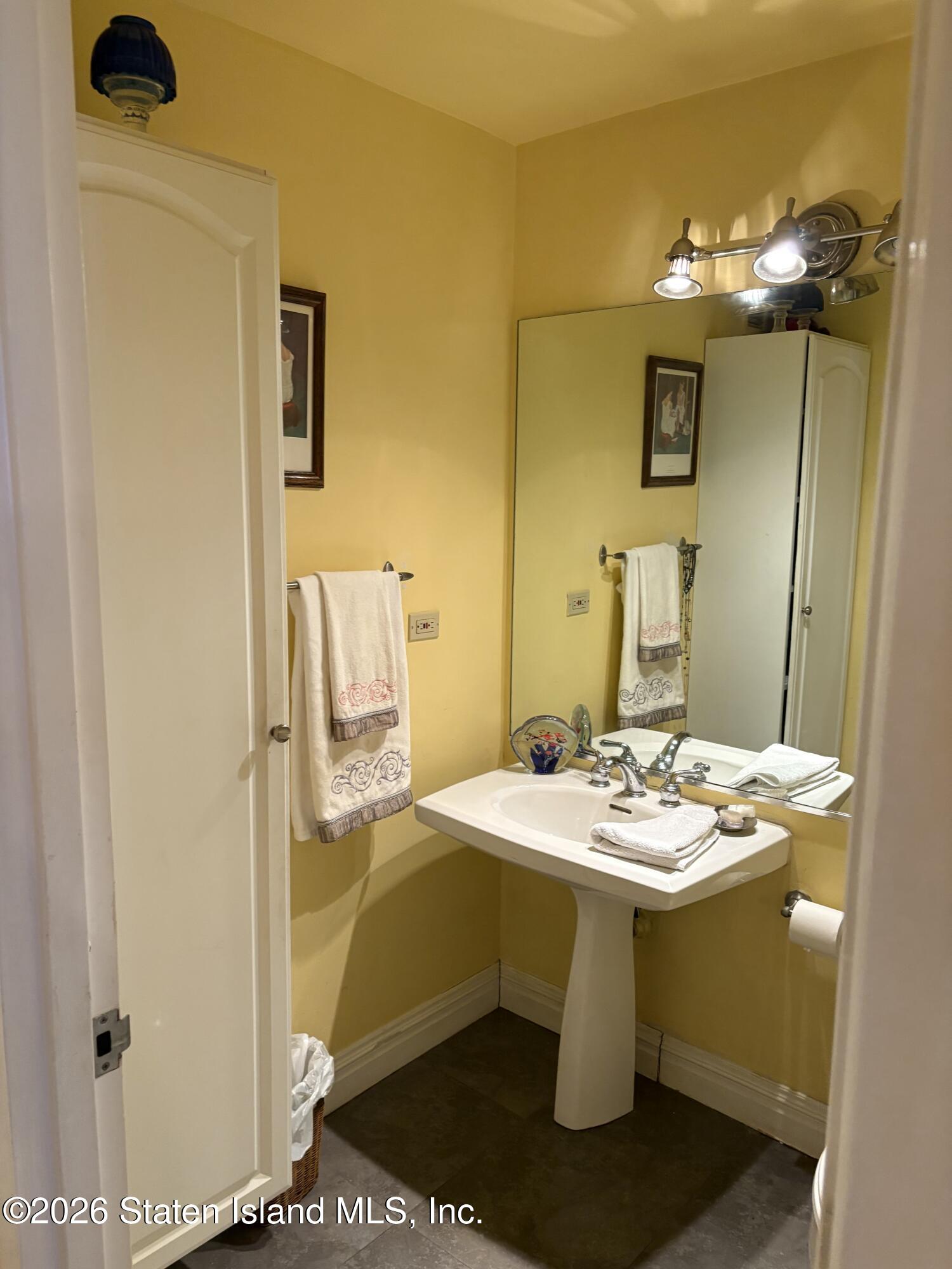 80 Bay Street Landing Image 4