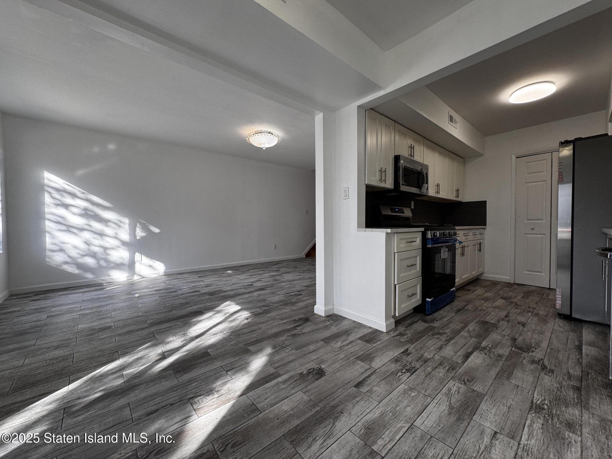 92 Wolkoff Lane Image 3
