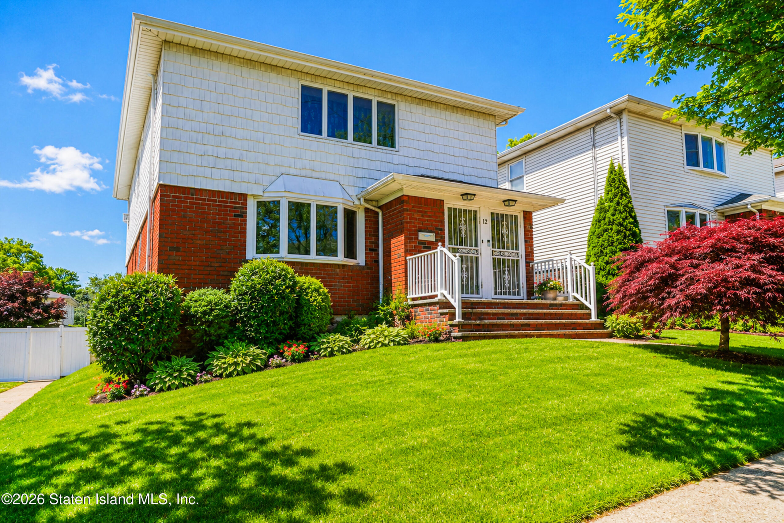 12 Kelvin Avenue Image 1