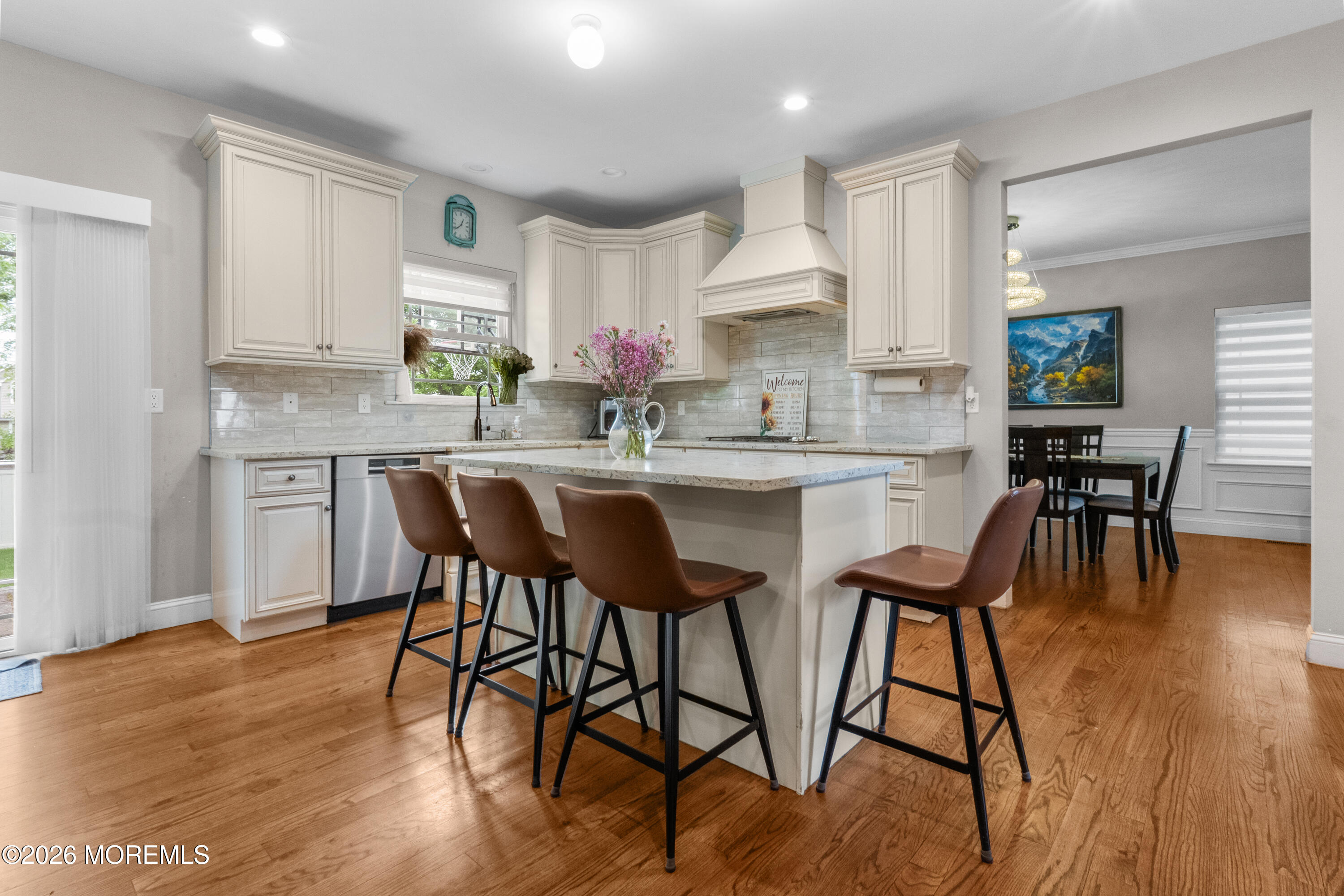 628 New Dover Road Image 3