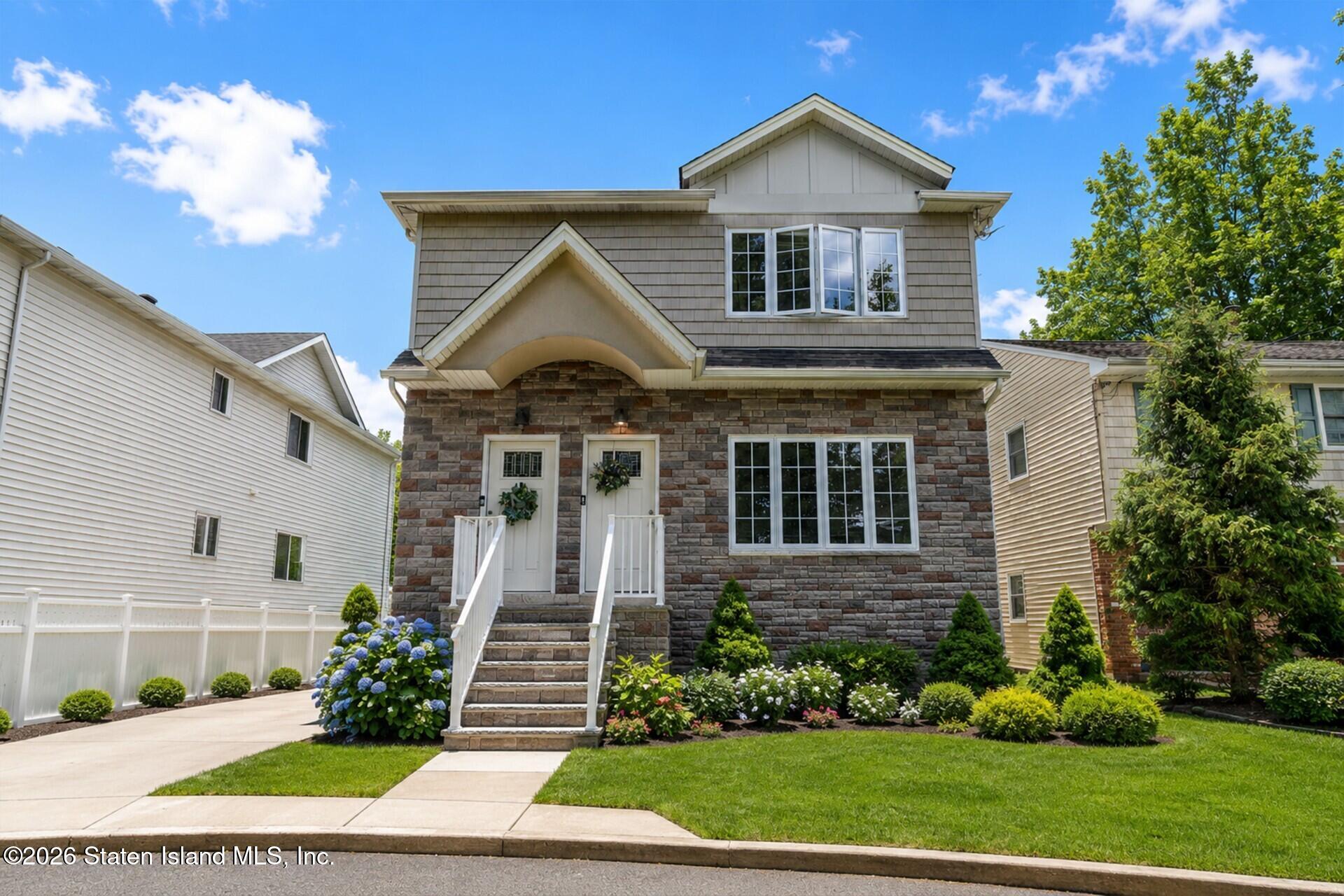 172 Mac Gregor Street, Staten Island, NY, 10309