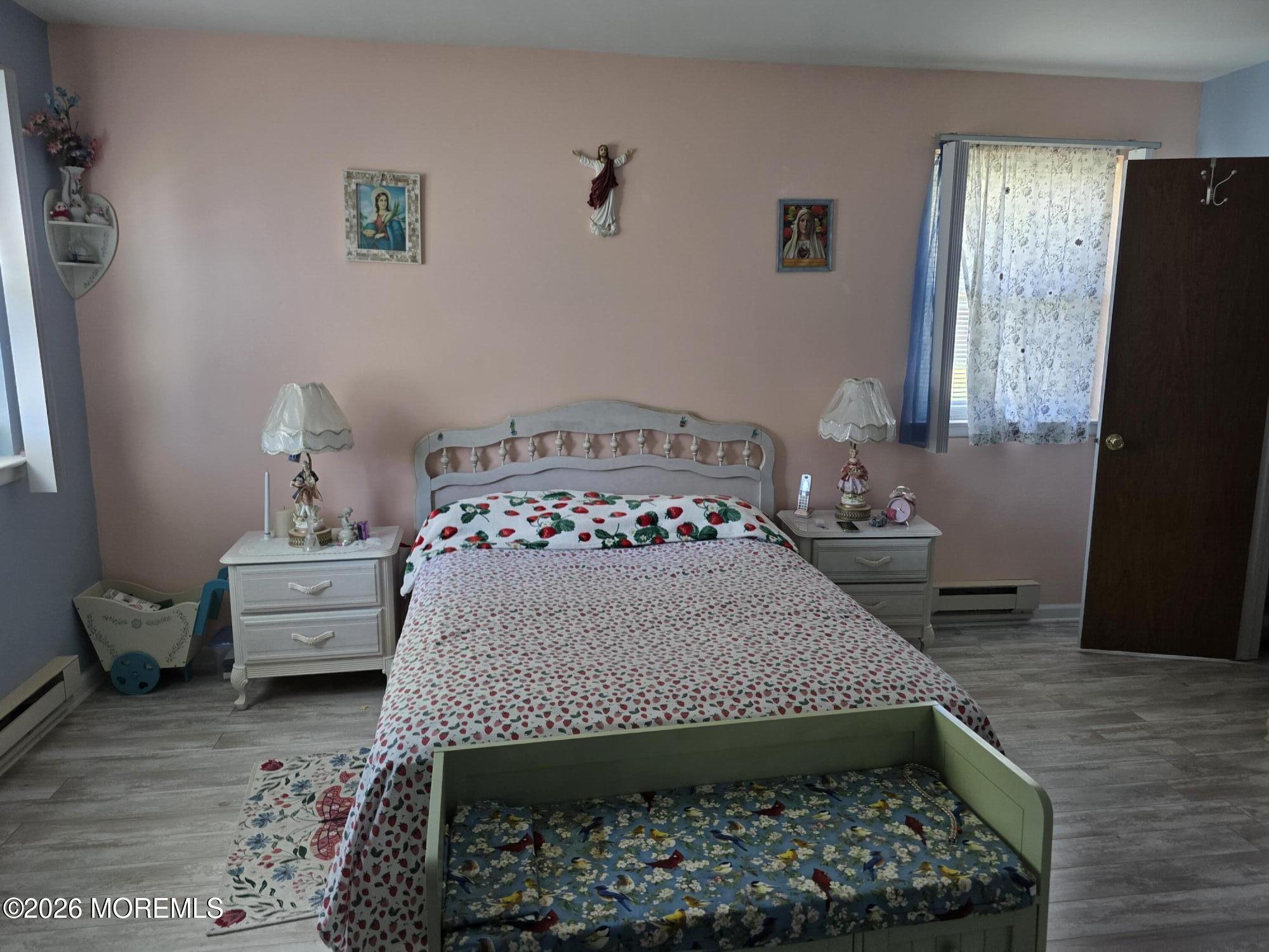 24 Milford Avenue 52 Image 3