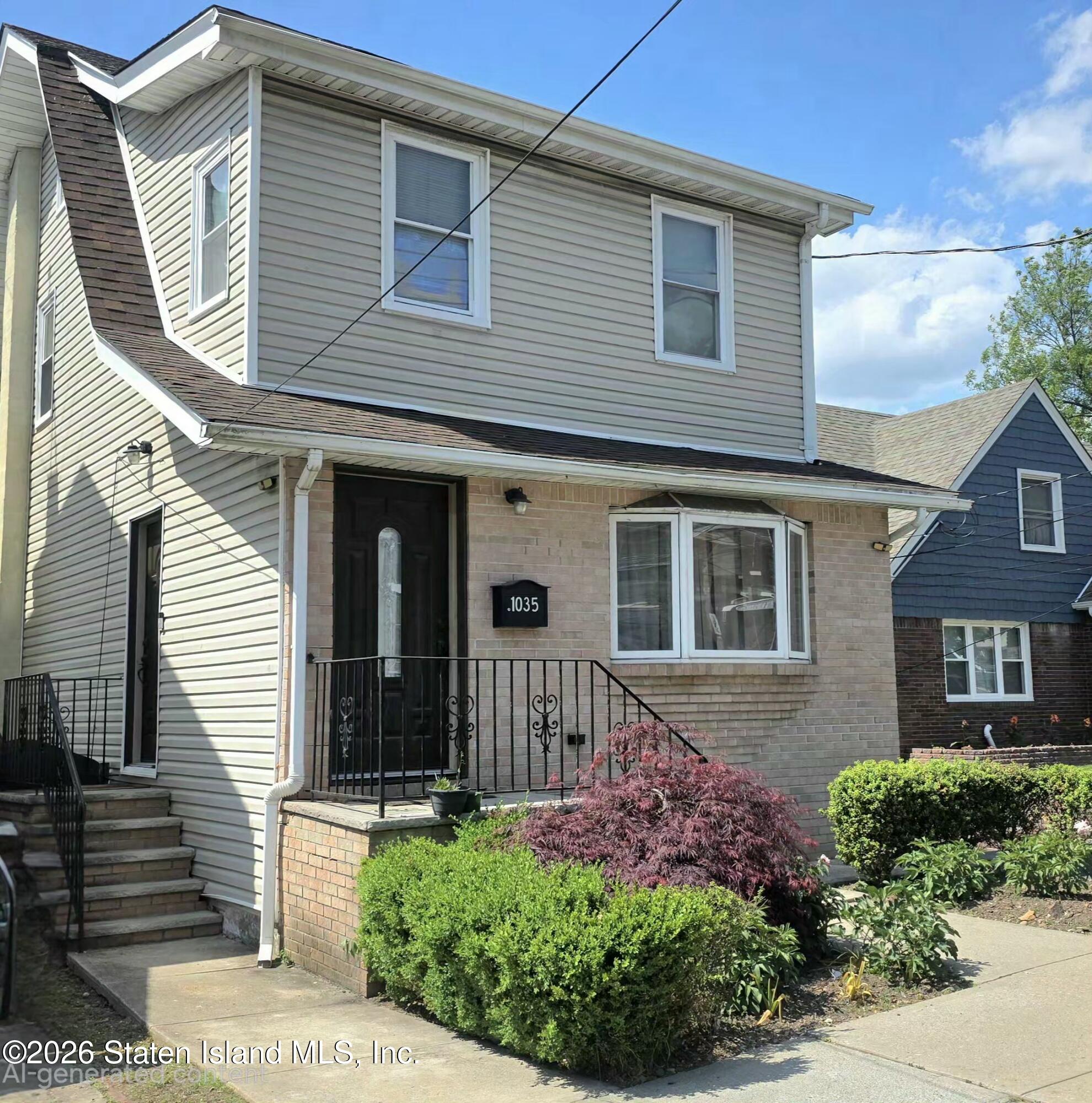 1035 Victory Boulevard Image 2