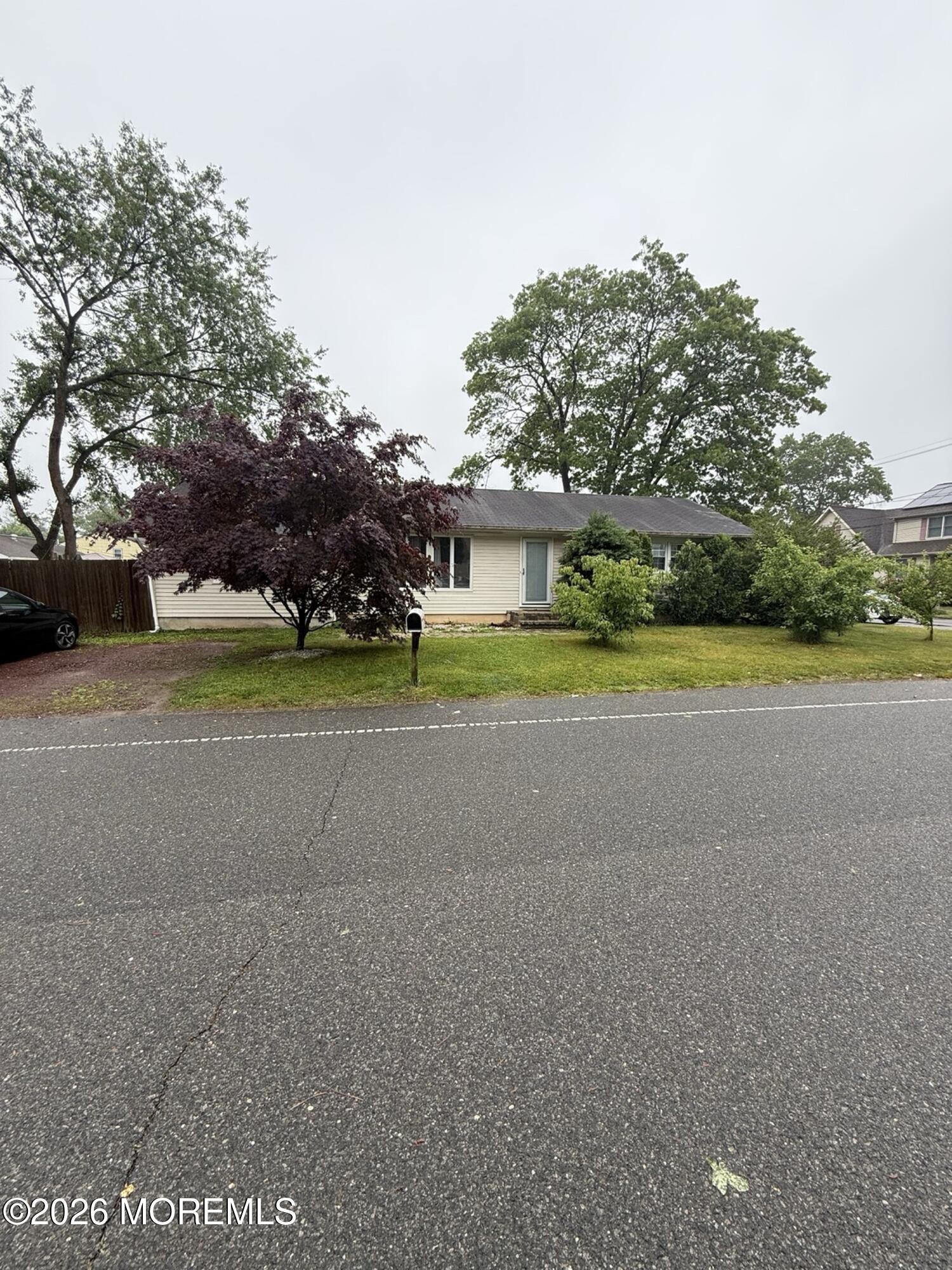 49 Elm Street Image 1