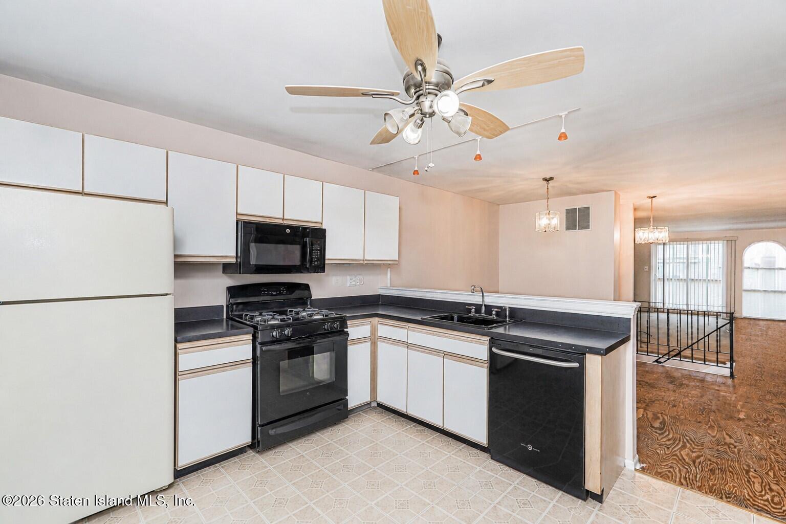 46 Pembrook Loop, Staten Island, NY, 10309 image 16