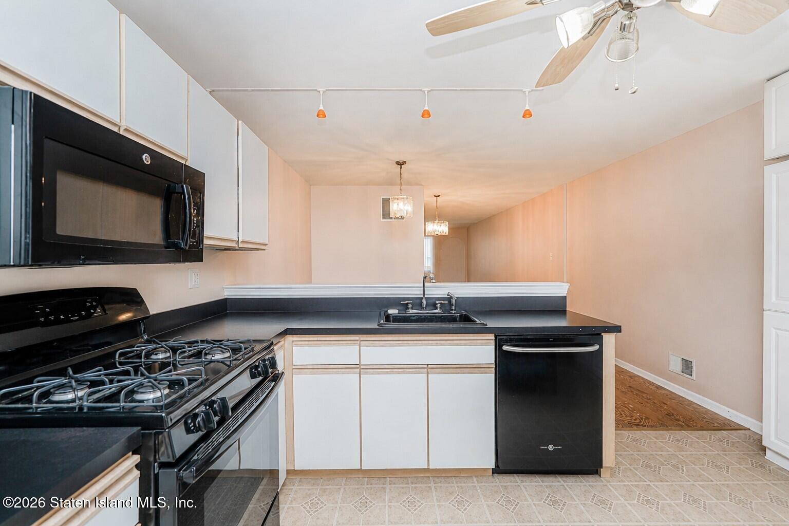 46 Pembrook Loop, Staten Island, NY, 10309 image 17