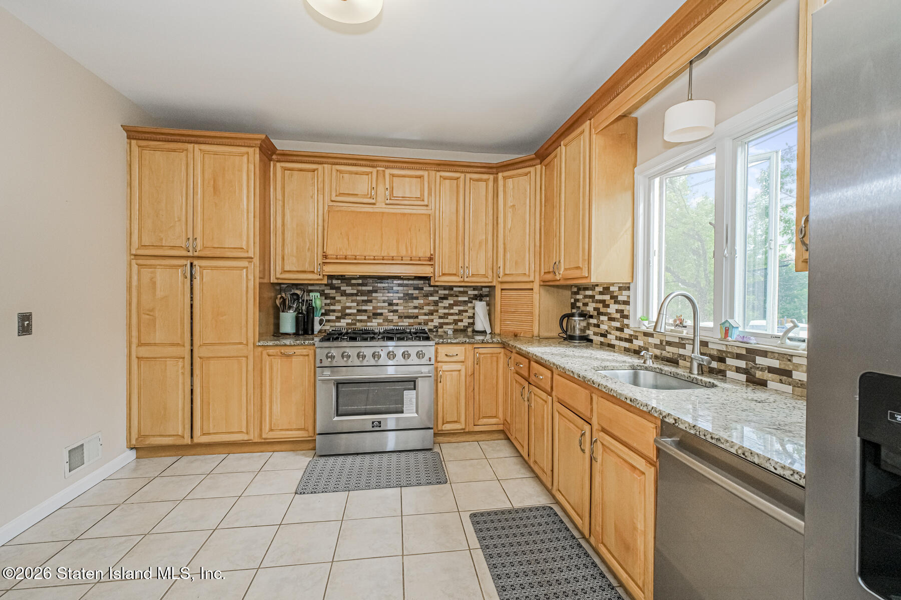 34 Putters Court, Staten Island, NY, 10301 image 29