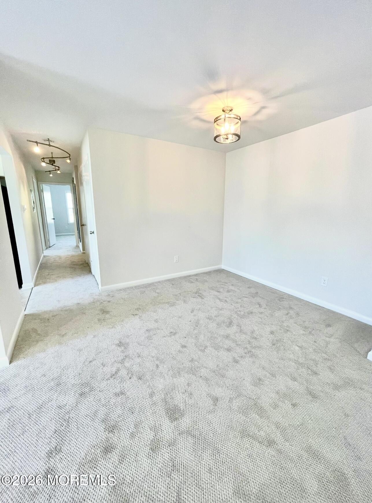 162 Pinetree Court Image 4