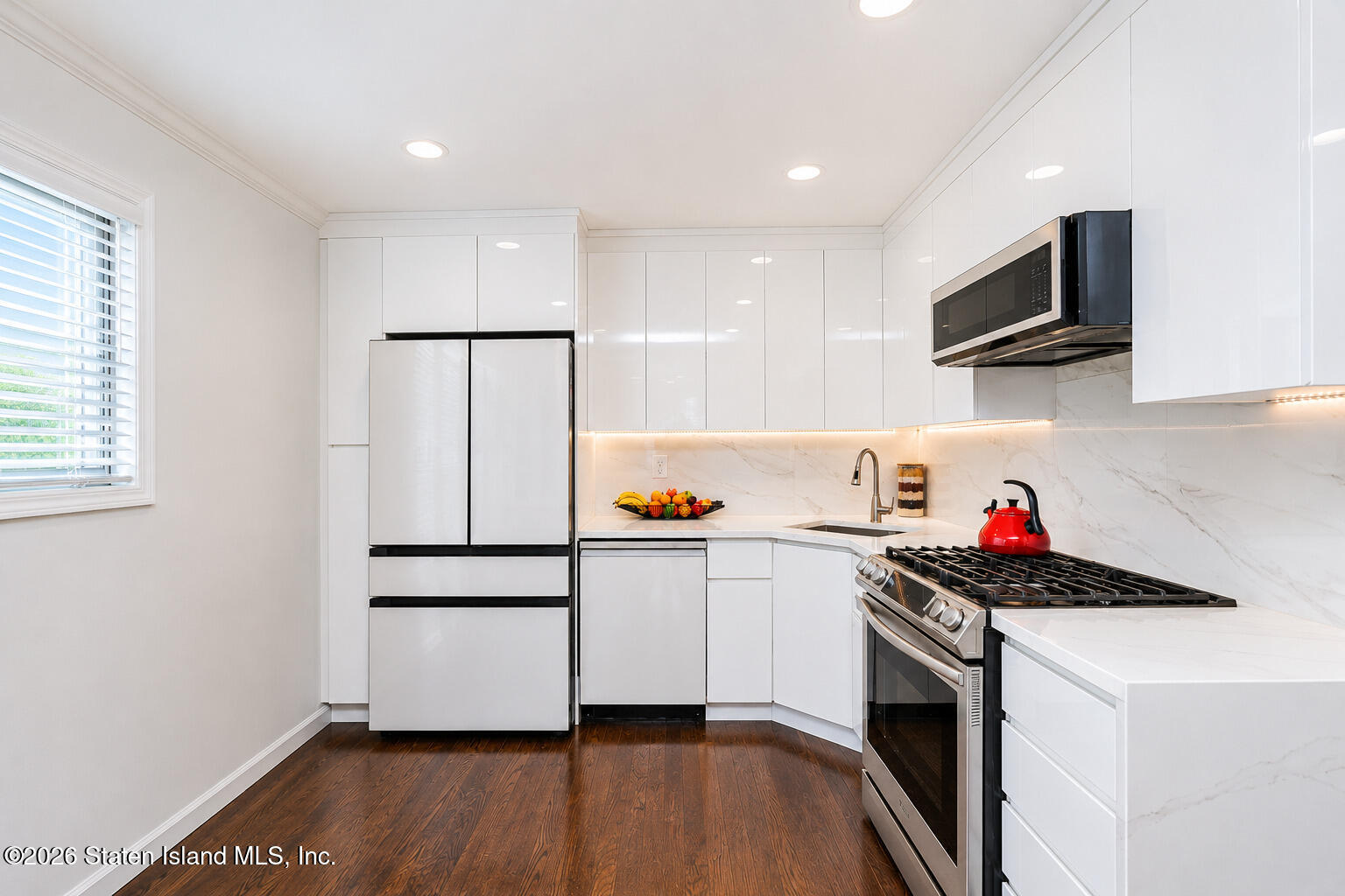 32 Grissom Avenue Image 2