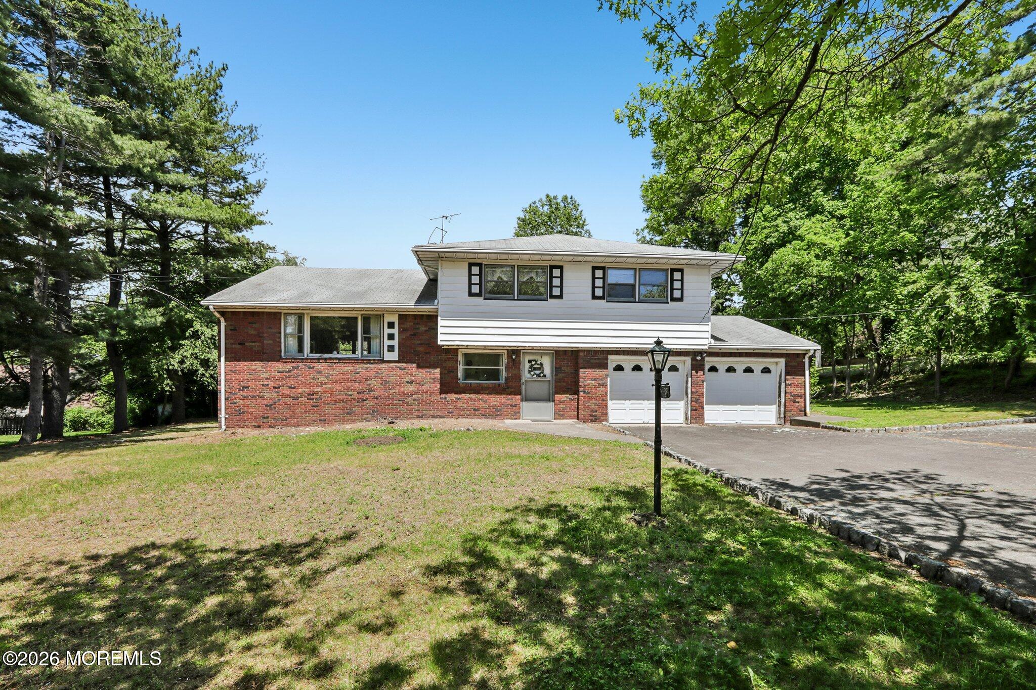 1355 Ratzer Road Image 1