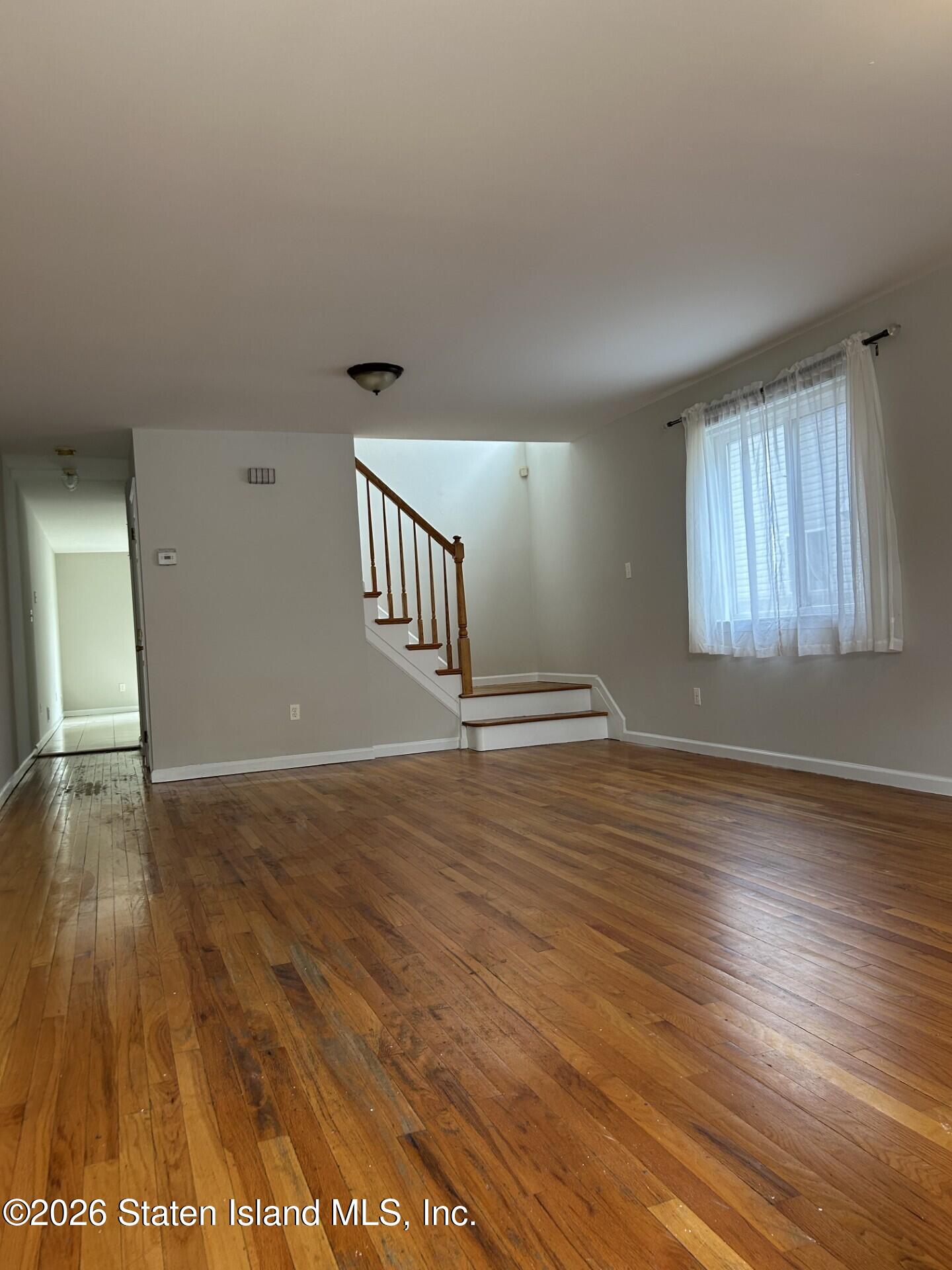 1322 Rockland Avenue Image 5