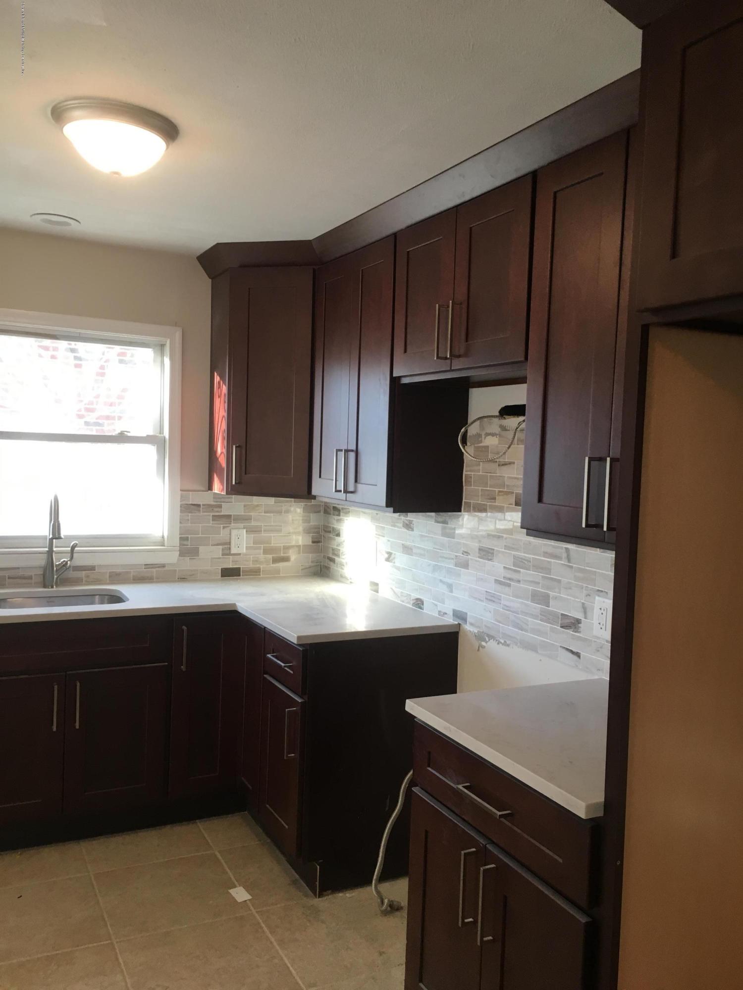366 Grandview Avenue Image 5