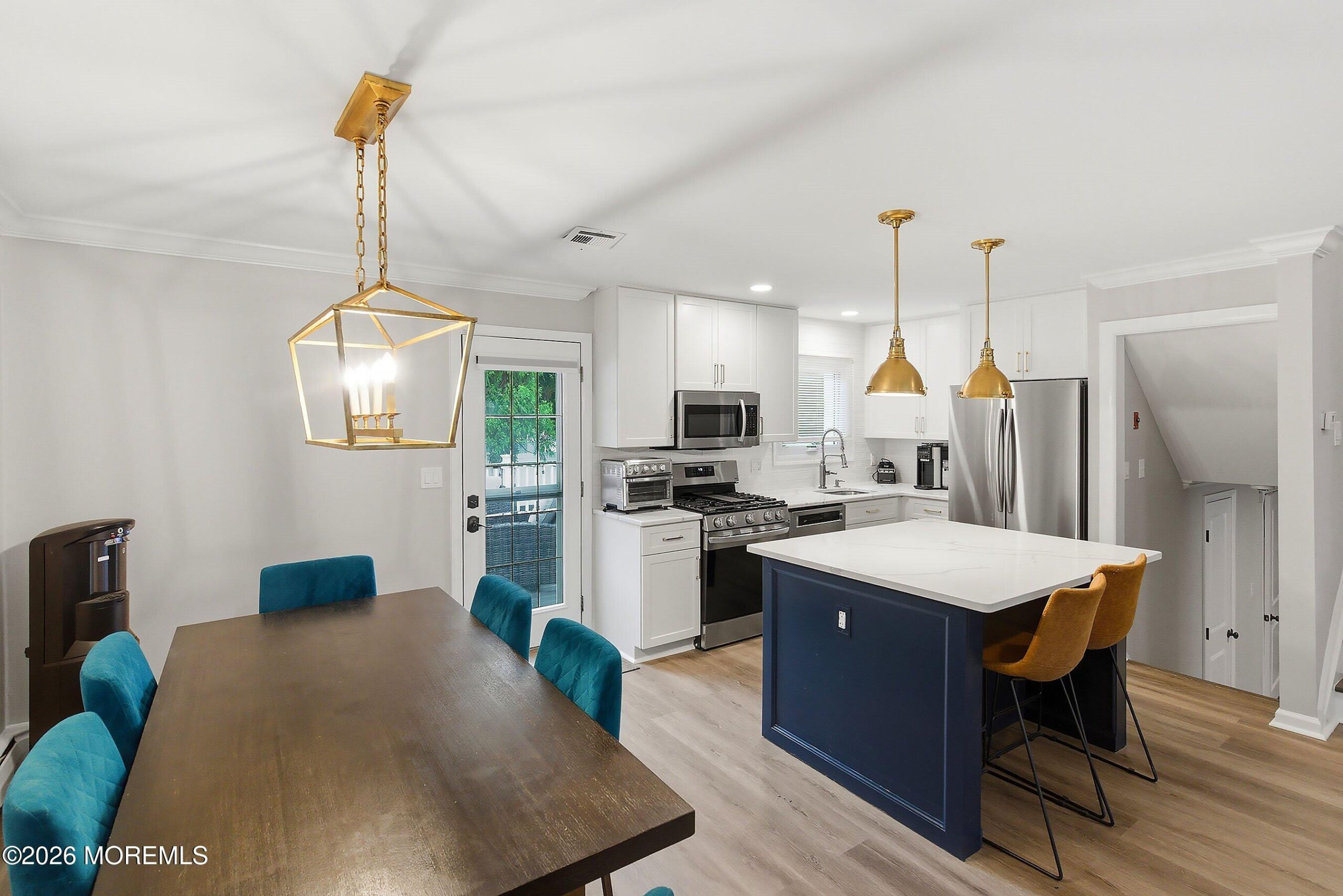 1114 Interlaken Avenue Image 3
